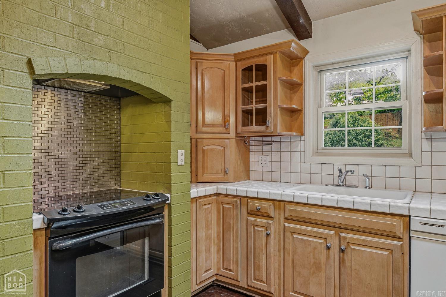1402 Twin Oaks  Jonesboro, AR