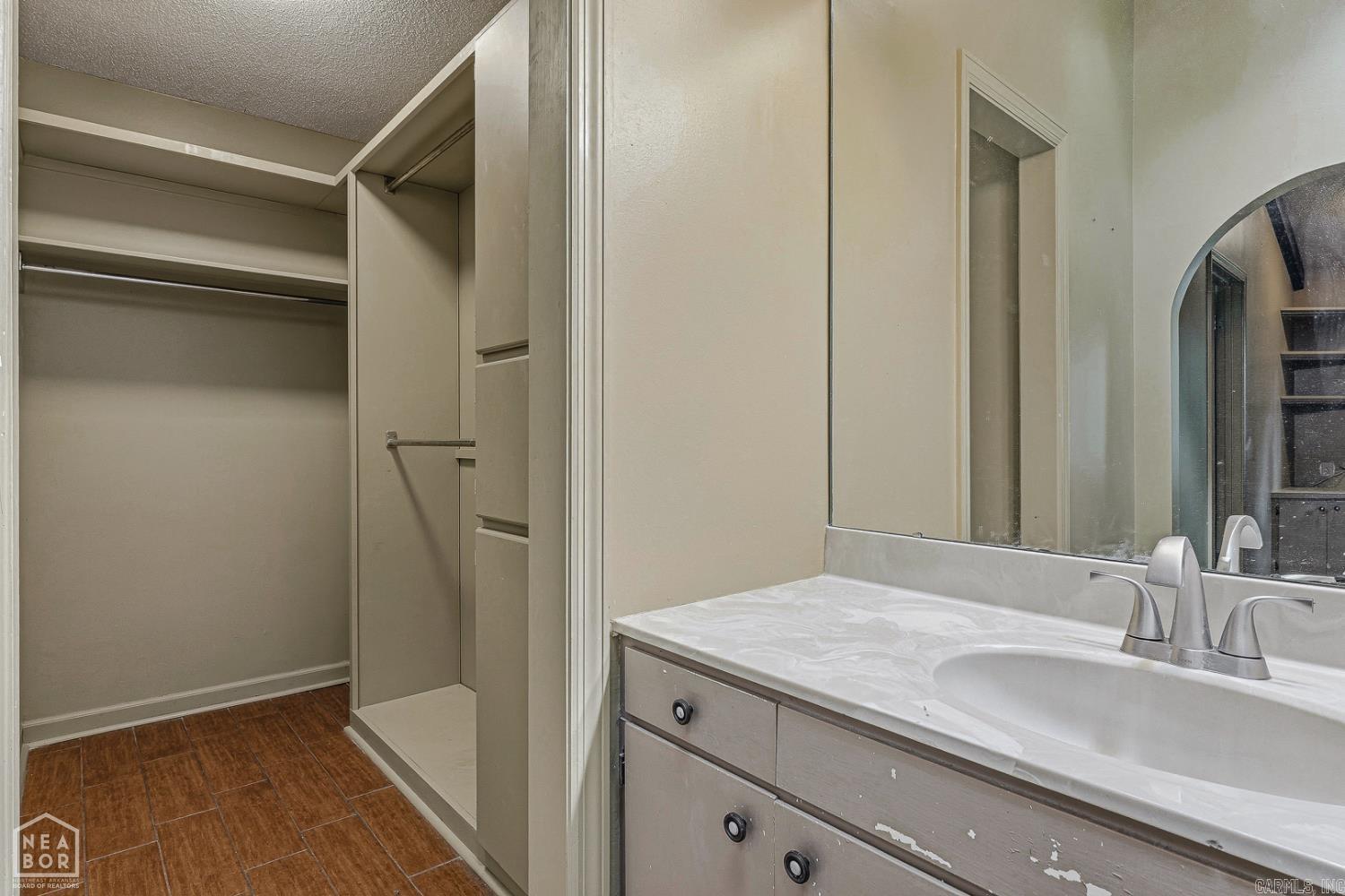1402 Twin Oaks  Jonesboro, AR