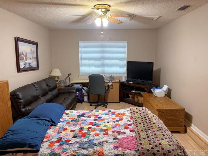 24 Chinook  North Little Rock, AR