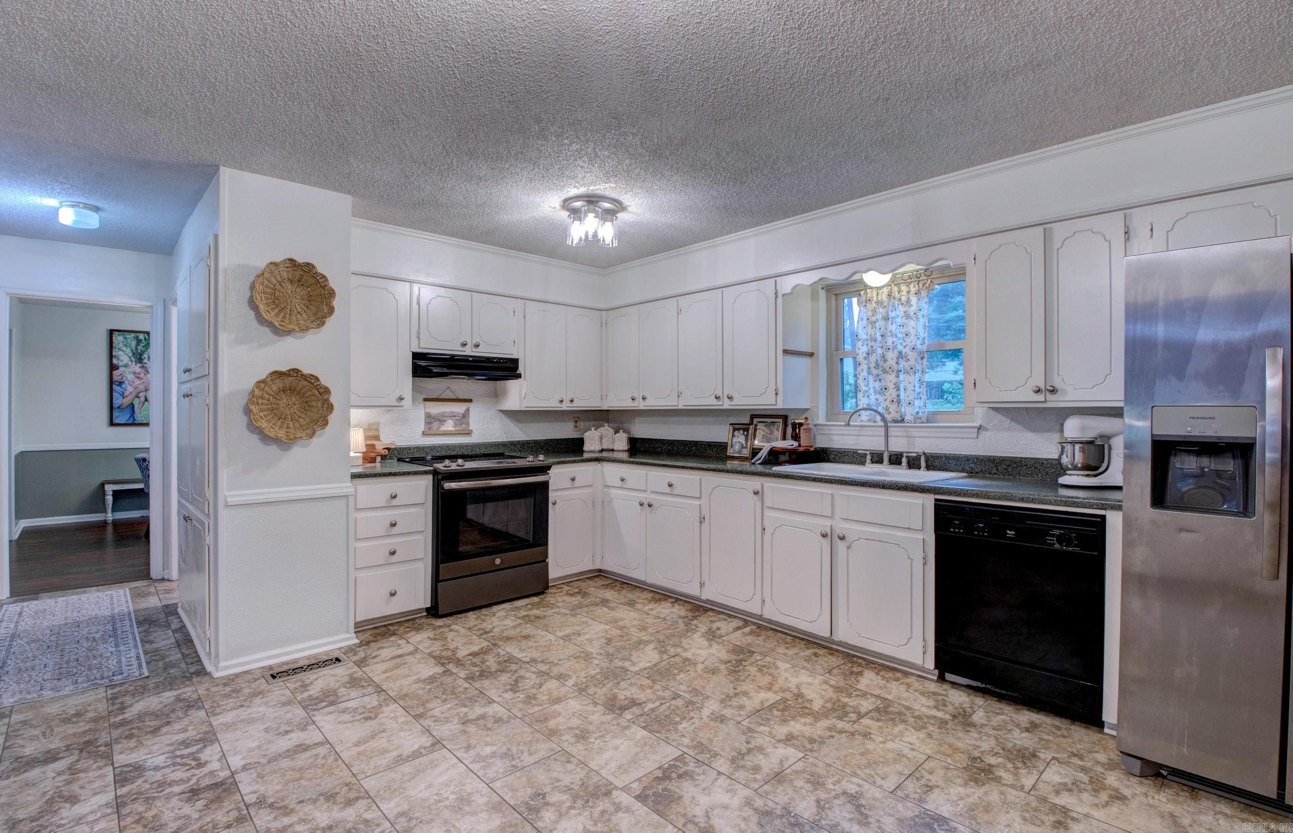6421 Rolling Hills Dr  North Little Rock, AR