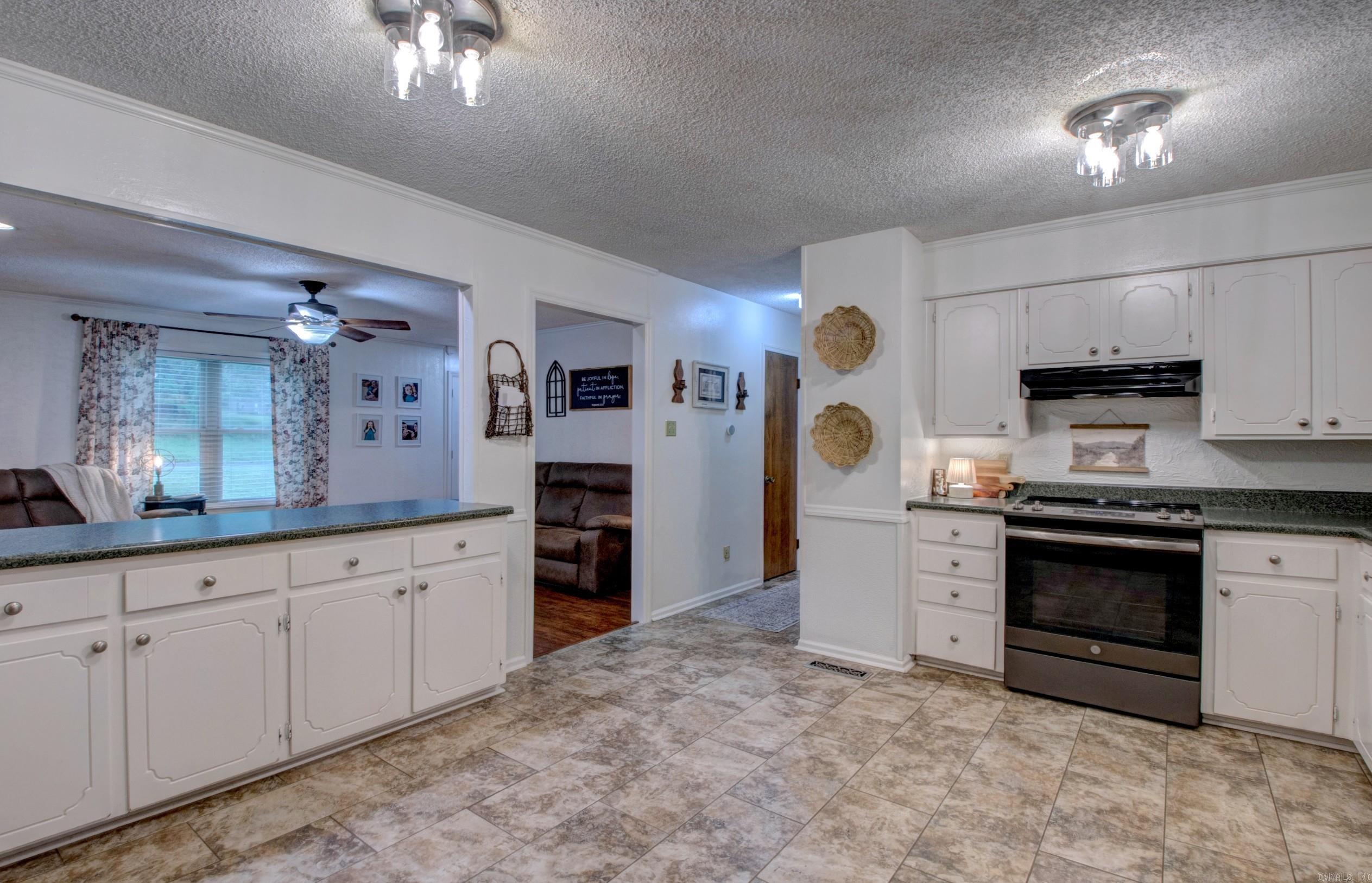 6421 Rolling Hills Dr  North Little Rock, AR