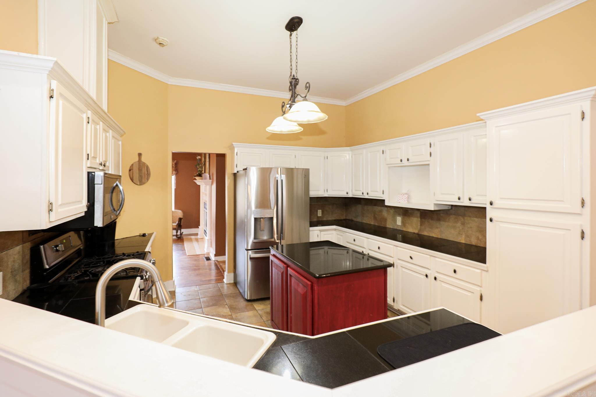 3322 QUAIL LN  Benton, AR