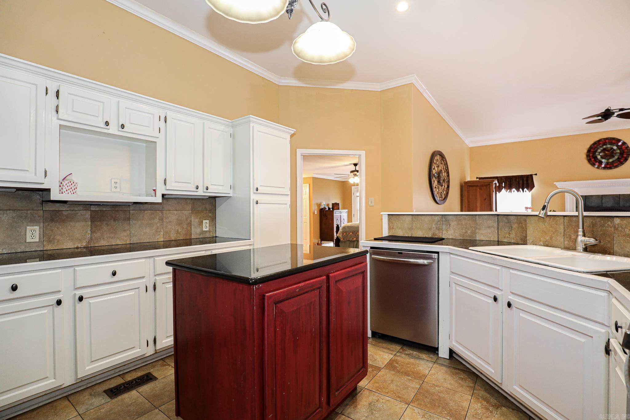 3322 QUAIL LN  Benton, AR