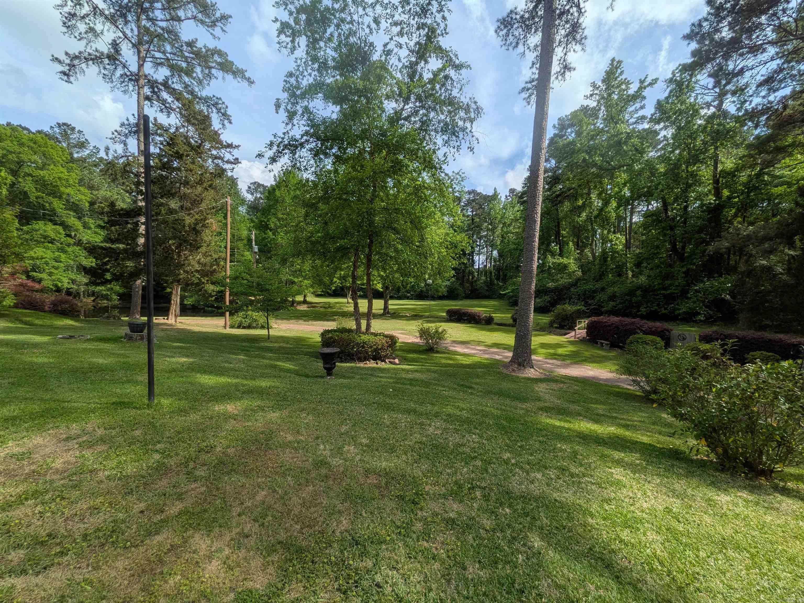 2543 Chidester Hwy  Camden, AR