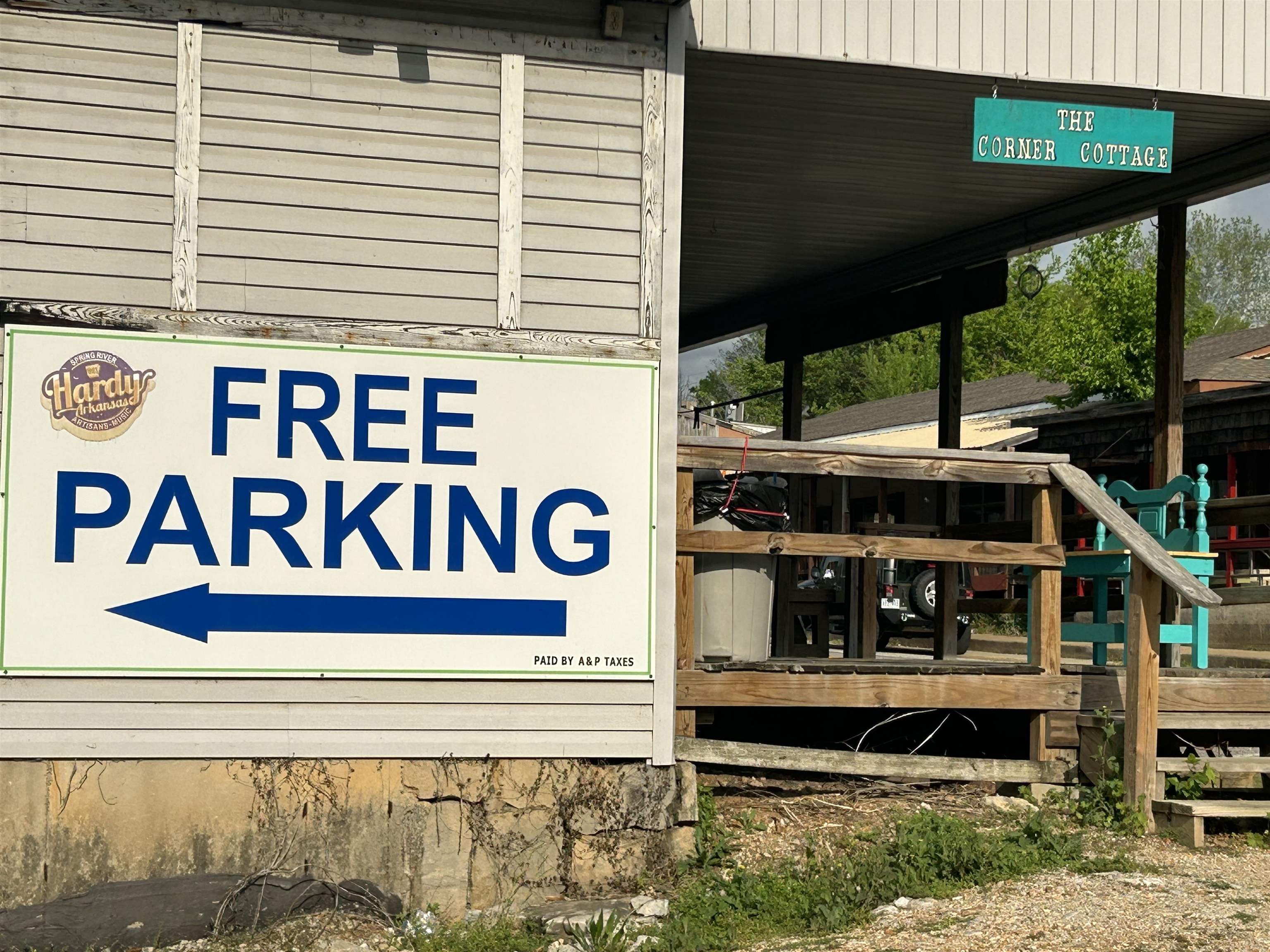 214 E Main  Hardy, AR