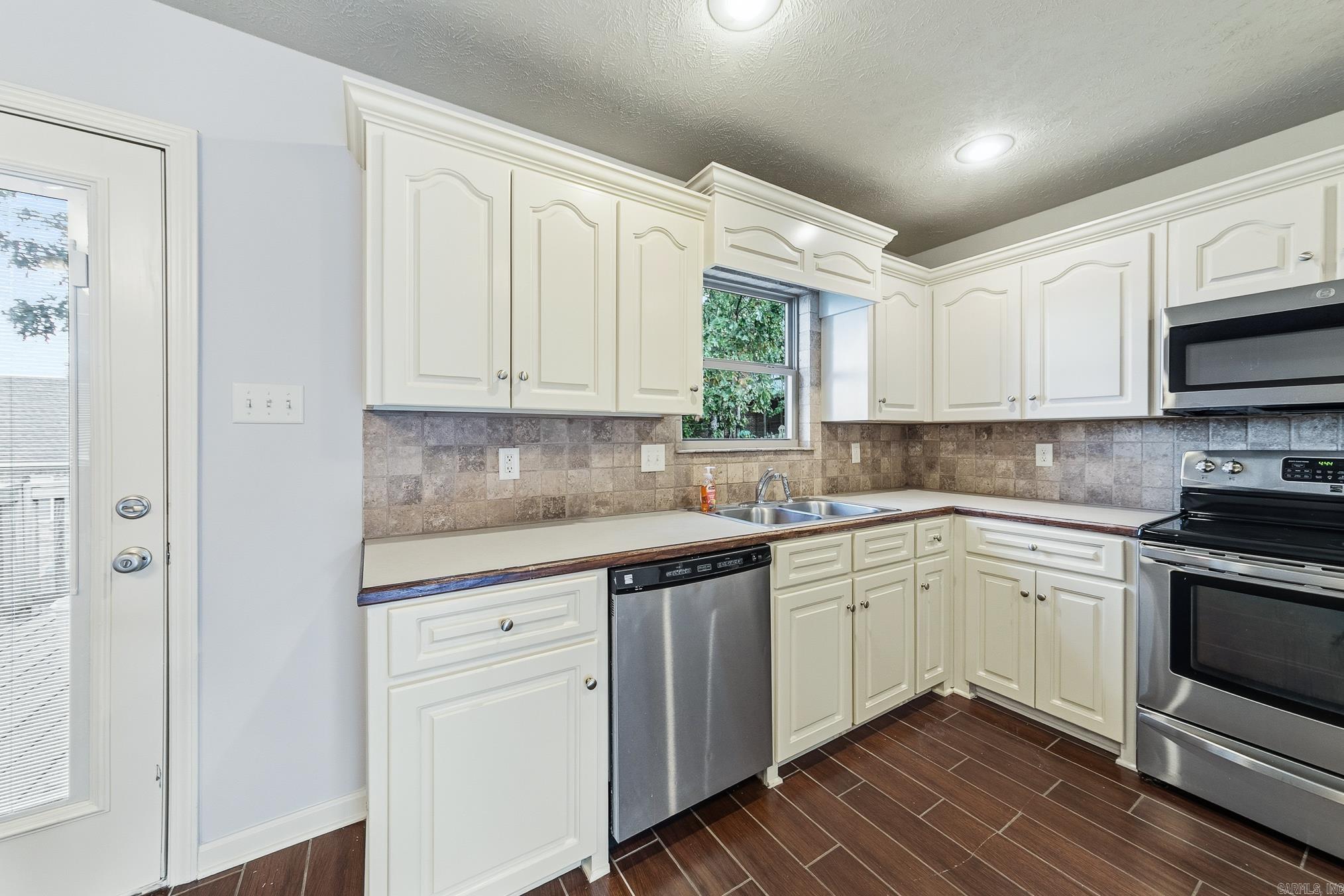 27 Highplains  Cabot, AR