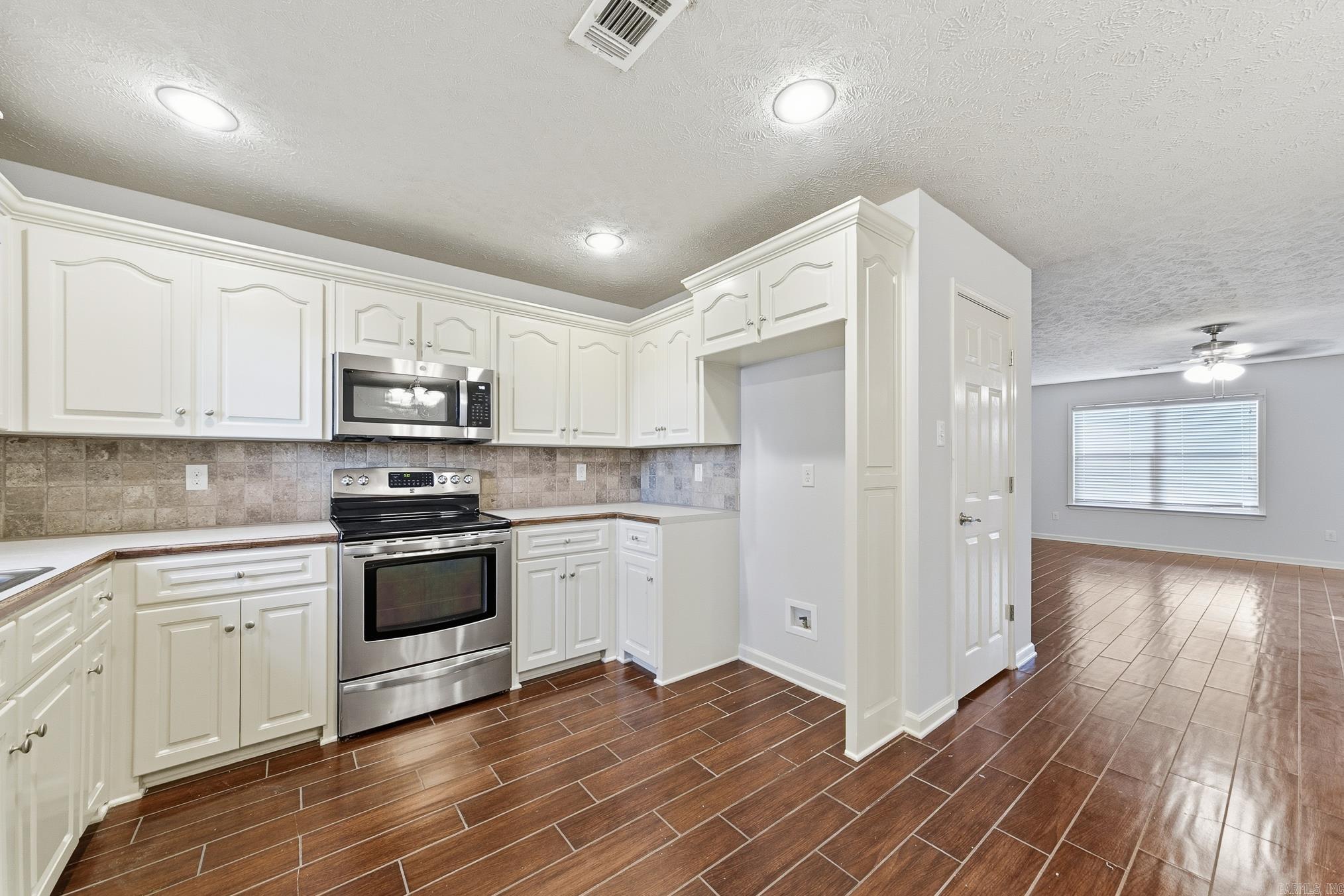 27 Highplains  Cabot, AR
