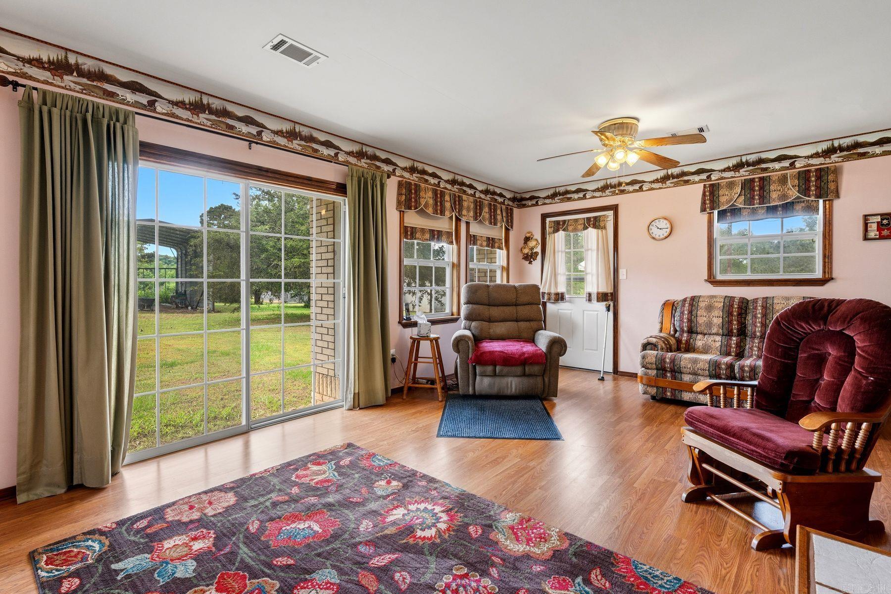668 Collie Hall Loop  Malvern, AR