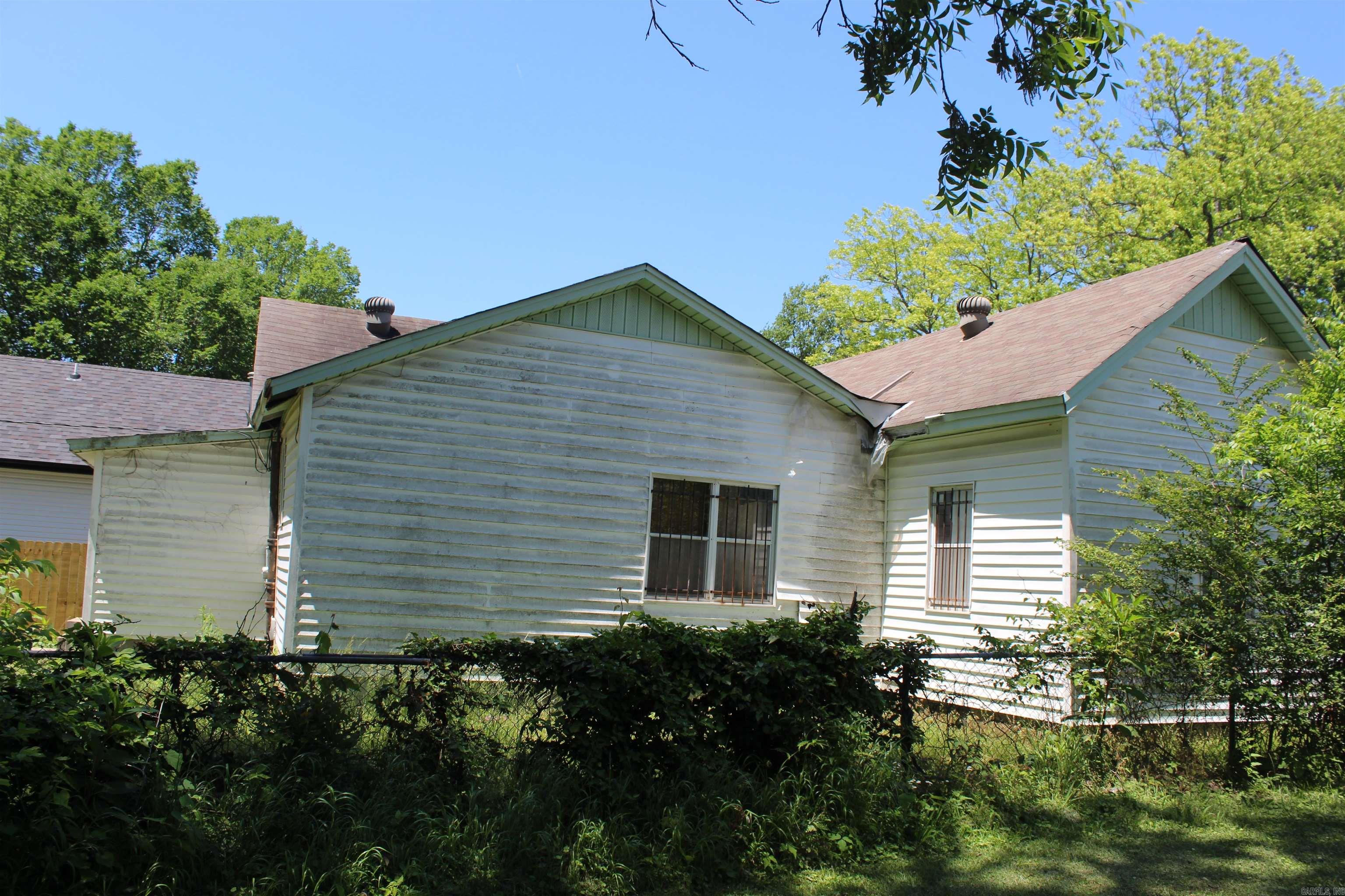 911 W Short 32nd  Little Rock, AR
