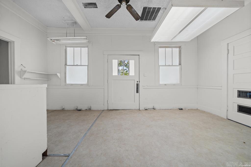 1348 Central Hot Springs, AR 71901