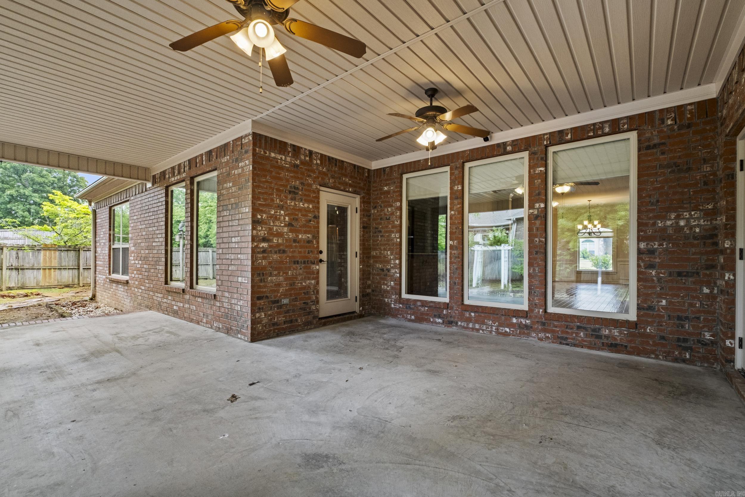 118 Lake Valley Drive  Maumelle, AR