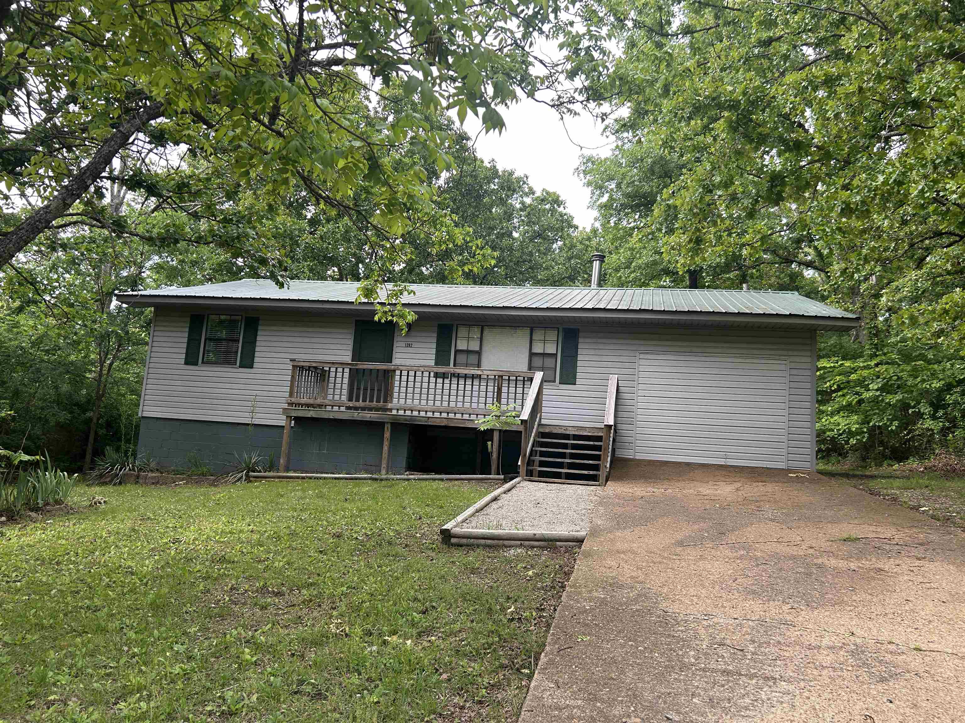 1202 Jefferson City  Horseshoe Bend, AR