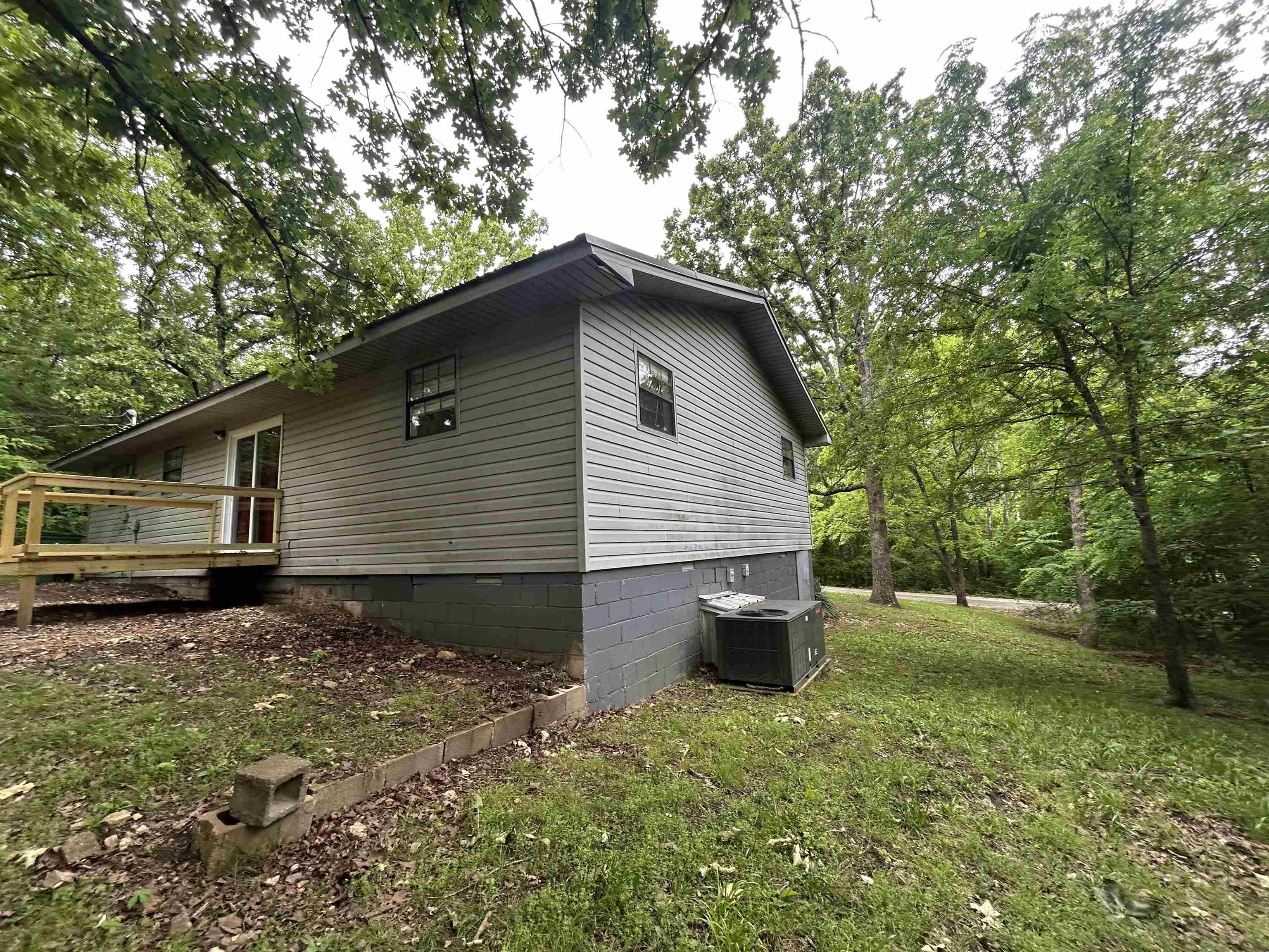 1202 Jefferson City  Horseshoe Bend, AR