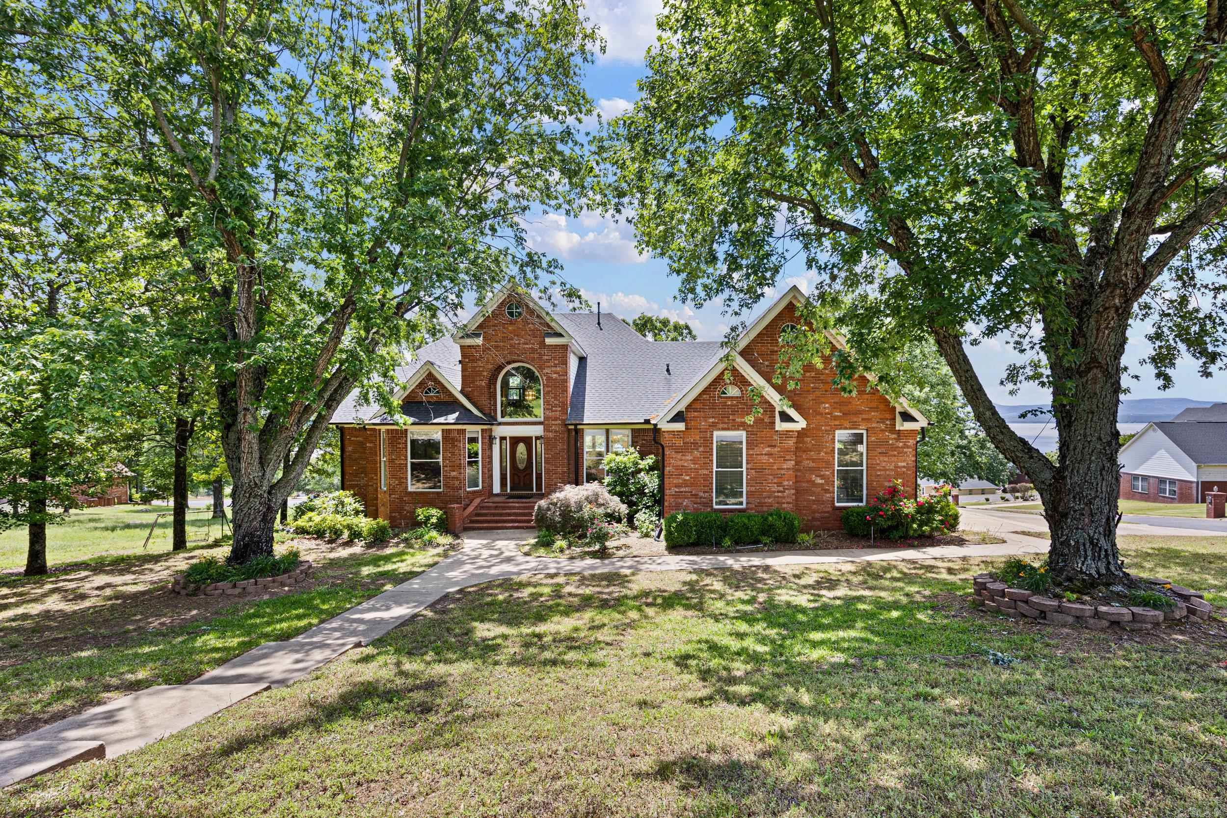8 E Ridgeline Dr  Russellville, AR