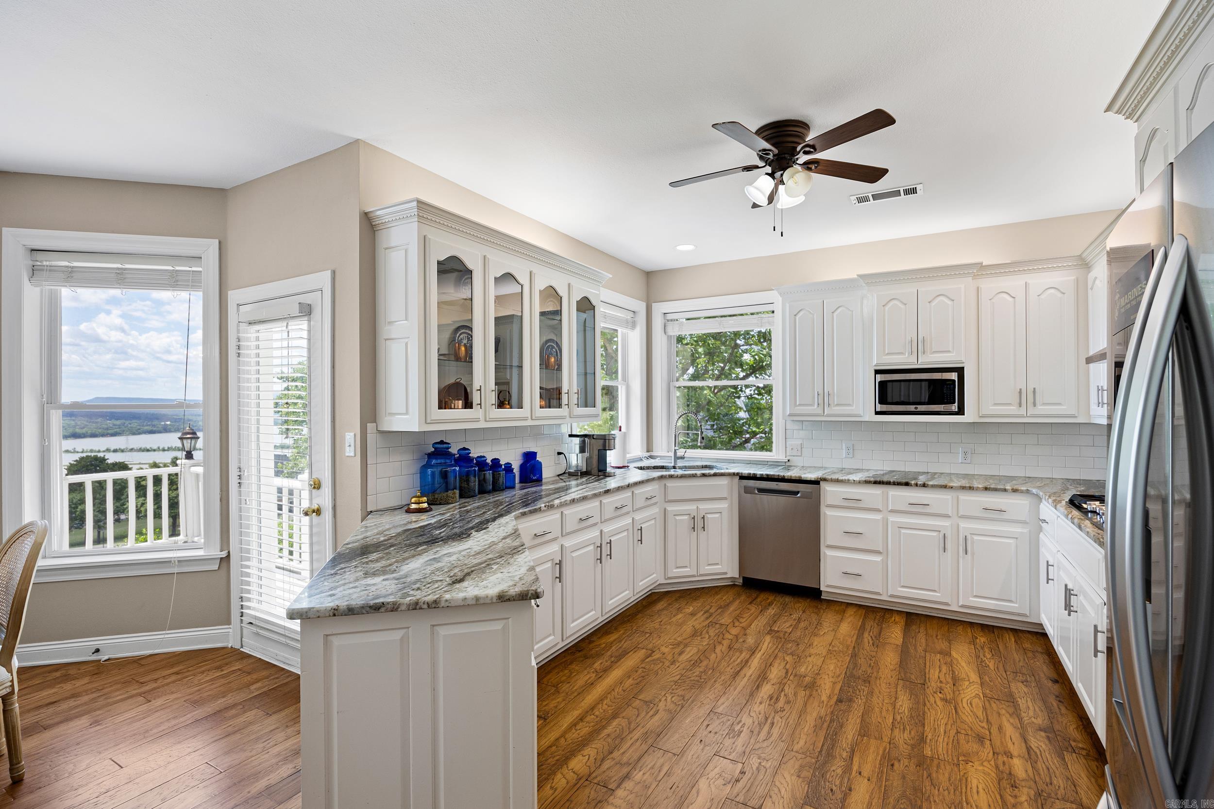8 E Ridgeline Dr  Russellville, AR