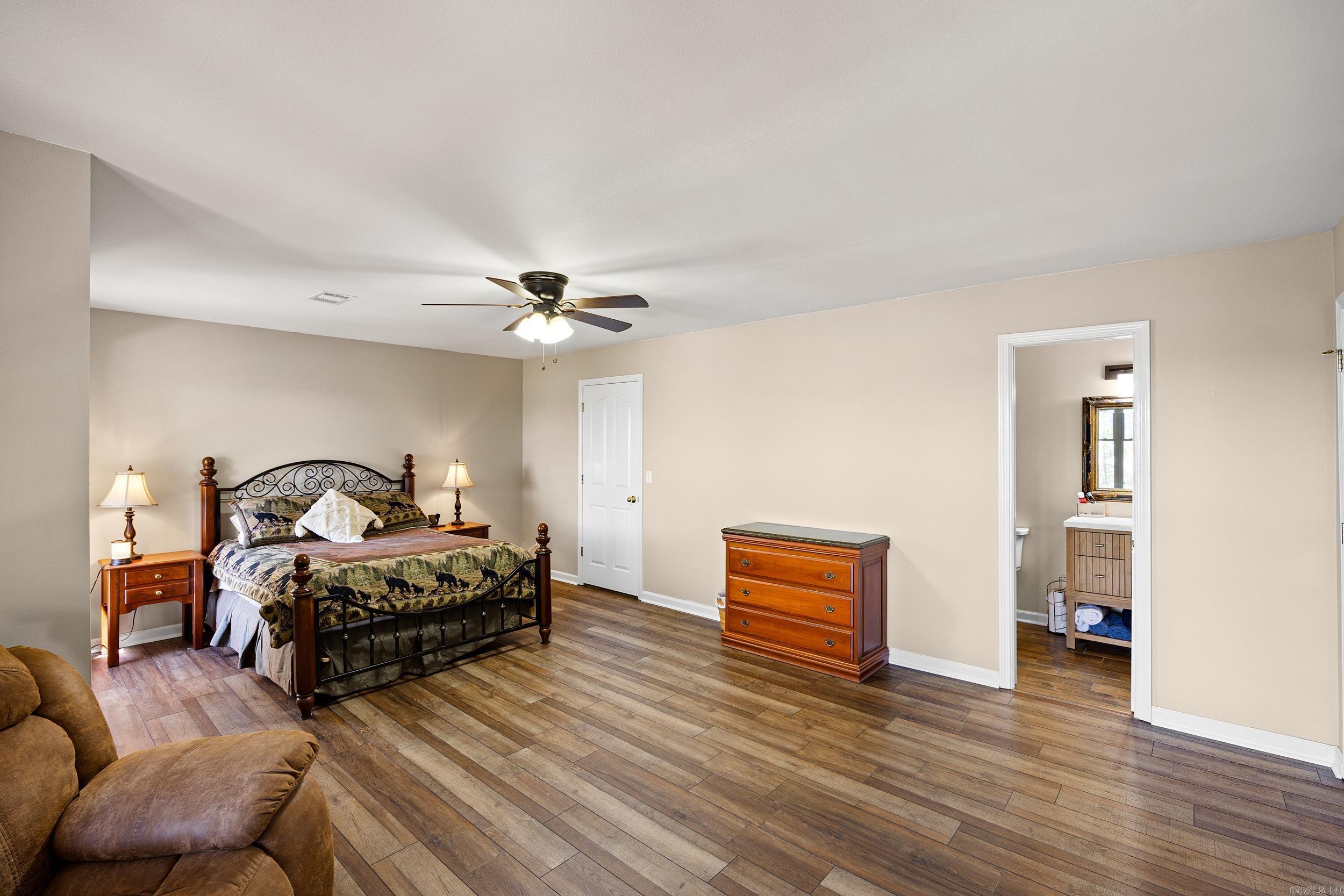 8 E Ridgeline Dr  Russellville, AR