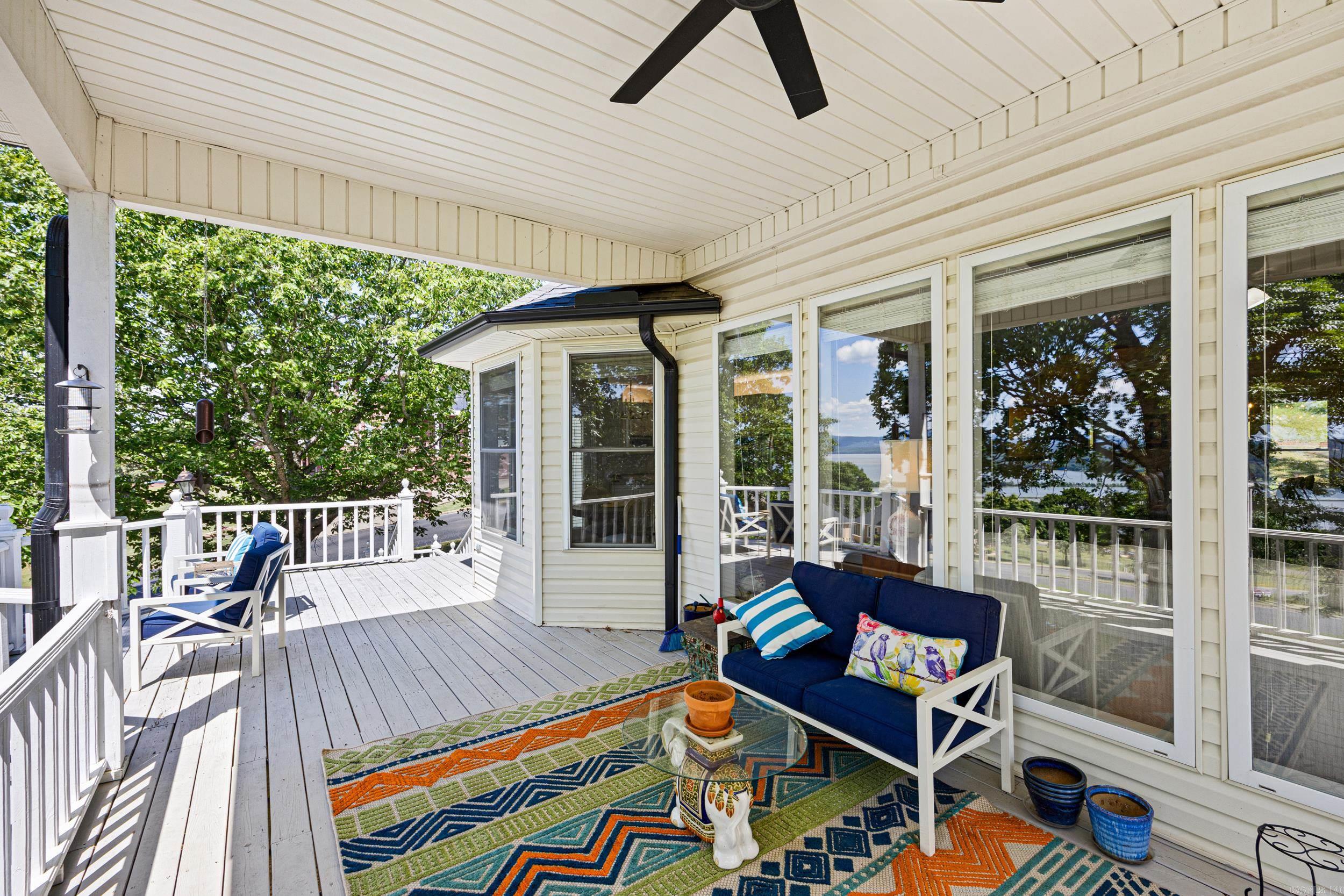 8 E Ridgeline Dr  Russellville, AR