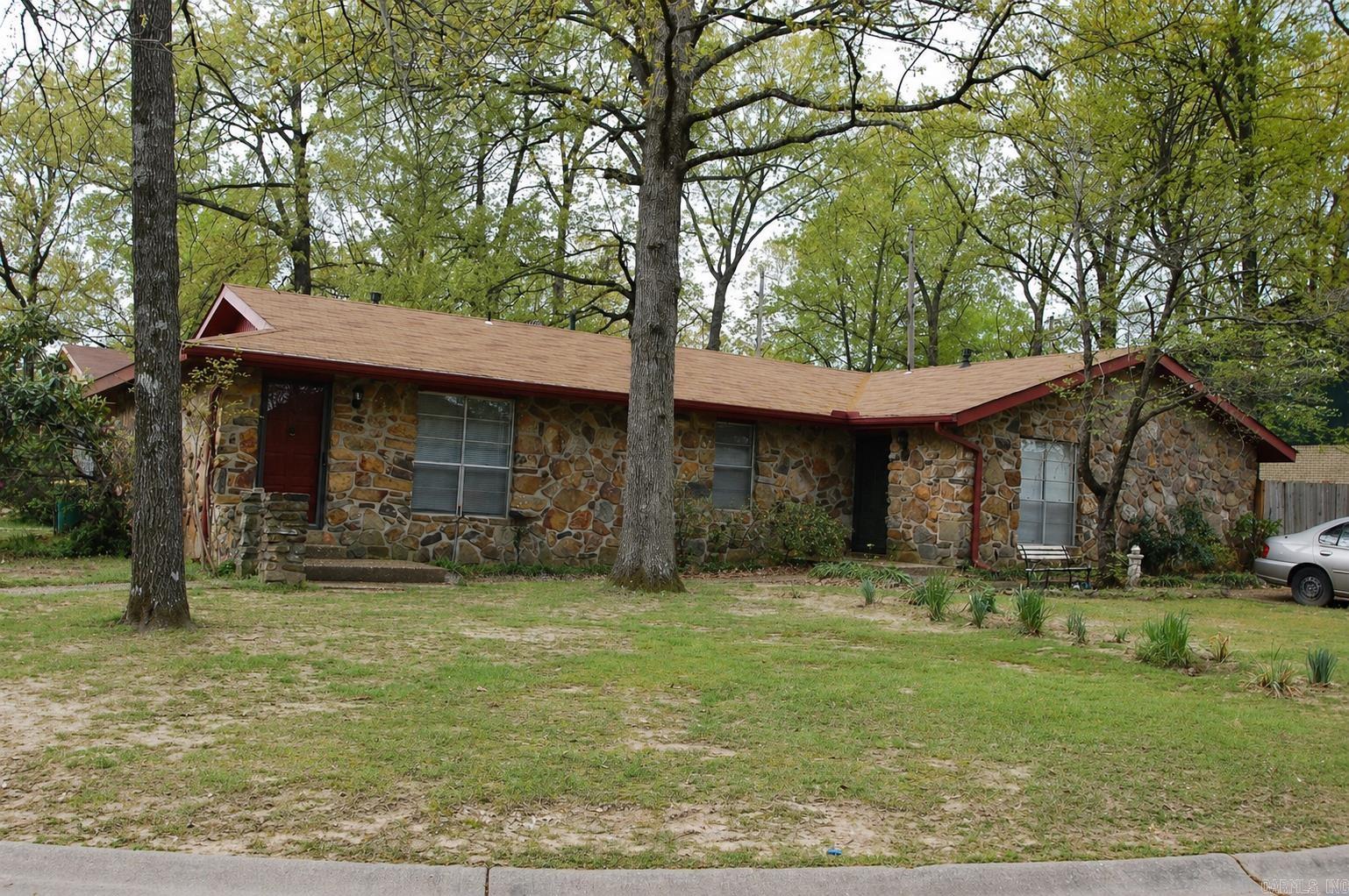 6102 N Woodview  Sherwood, AR