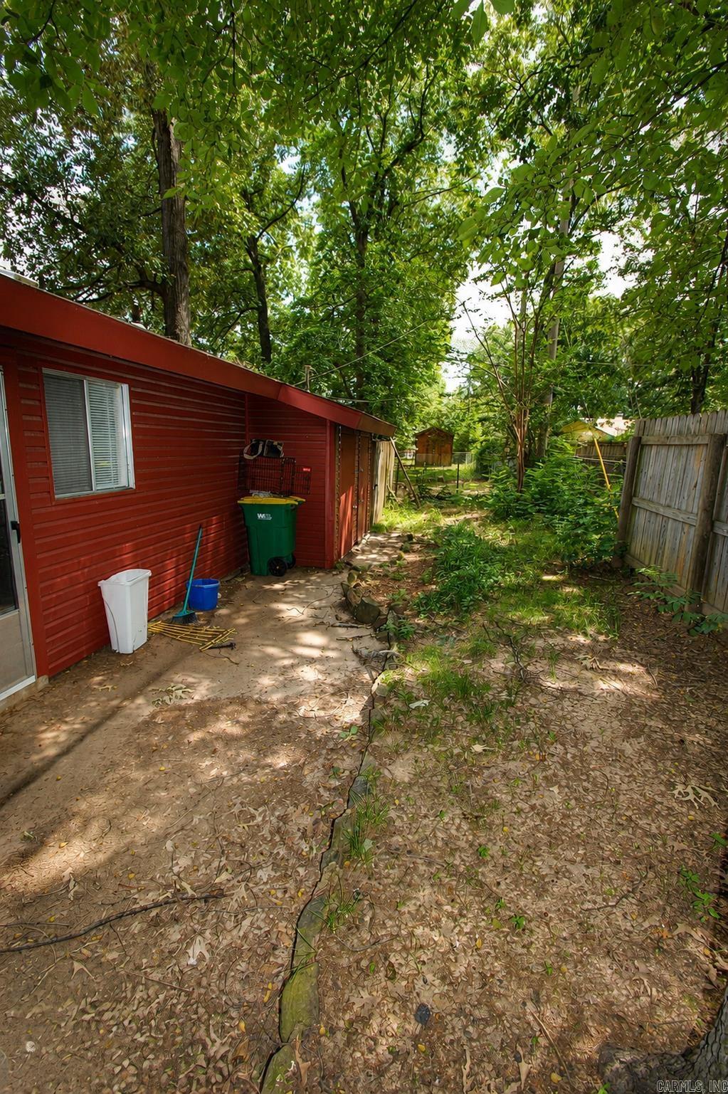 6102 N Woodview  Sherwood, AR