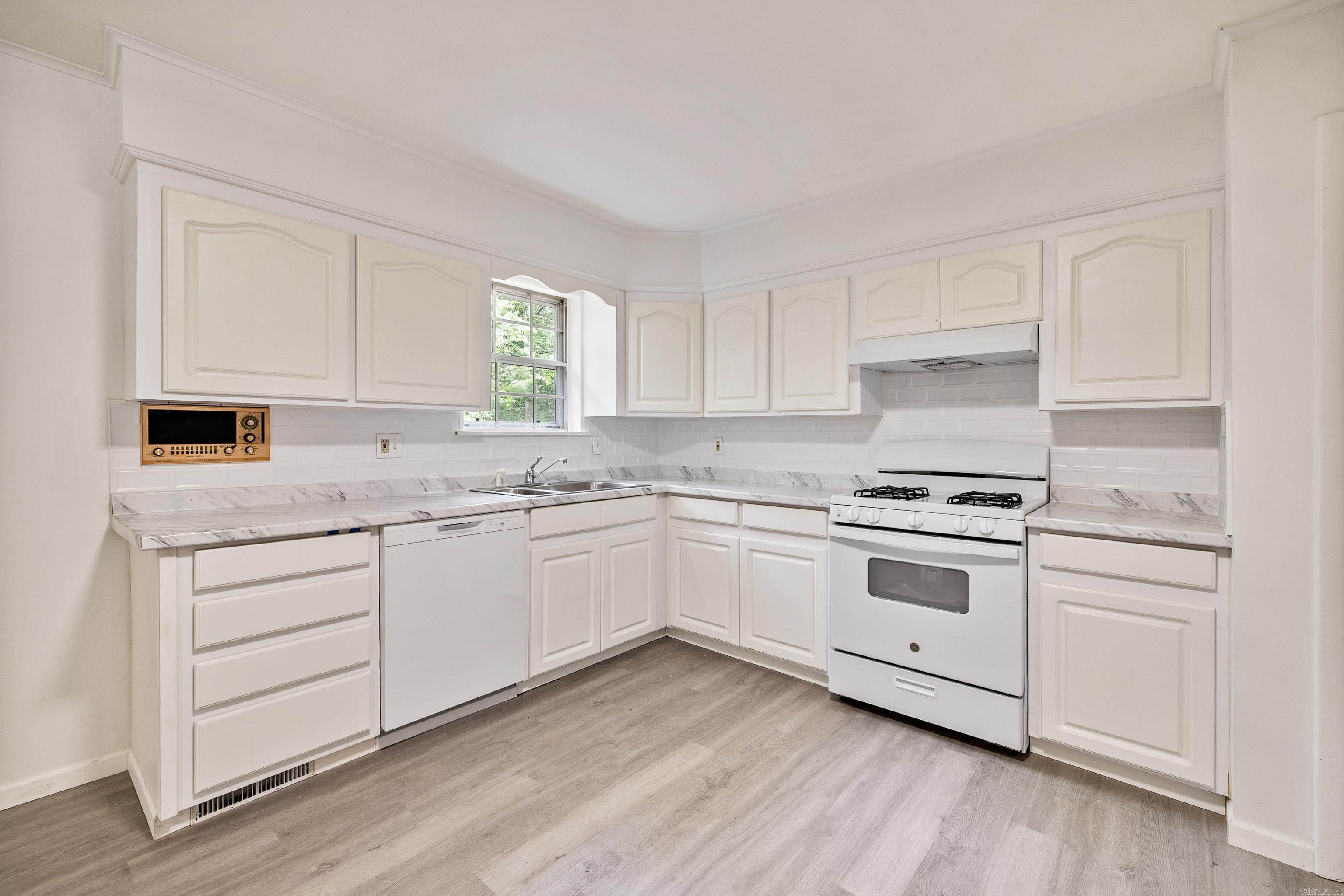 7101 Archwood  Little Rock, AR