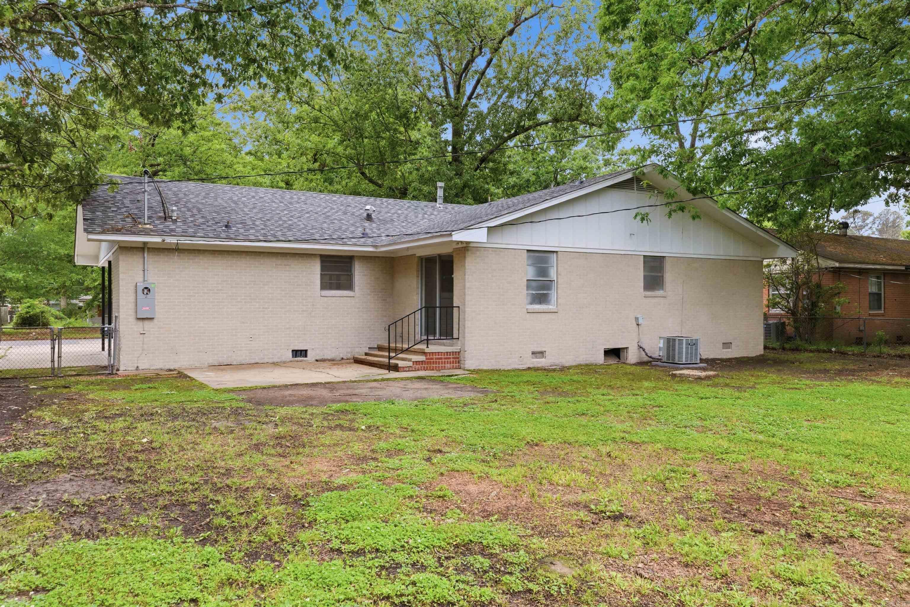2217 W 36th  Pine Bluff, AR