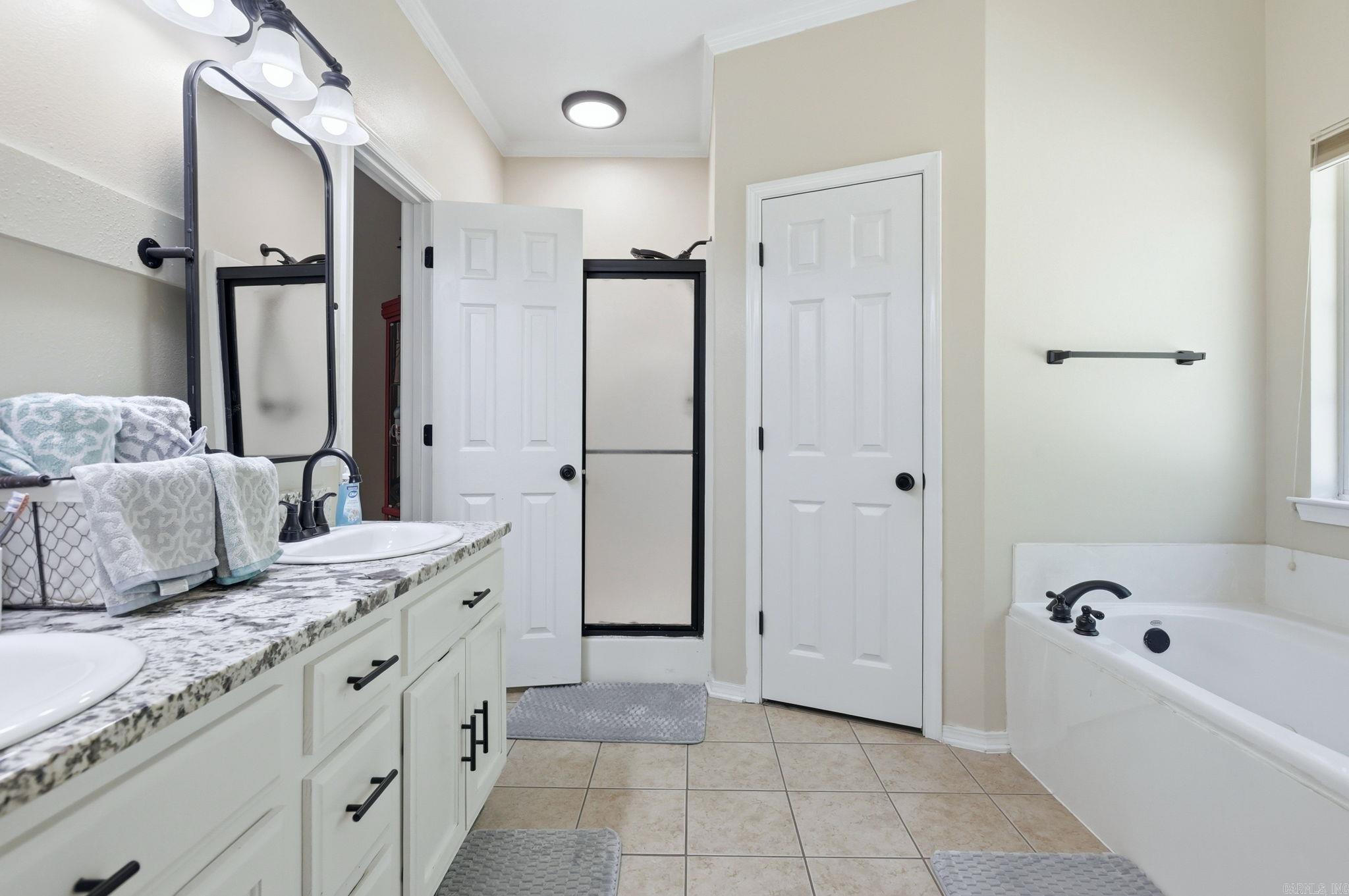 1708 Pleasant Pointe Cir  Bryant, AR