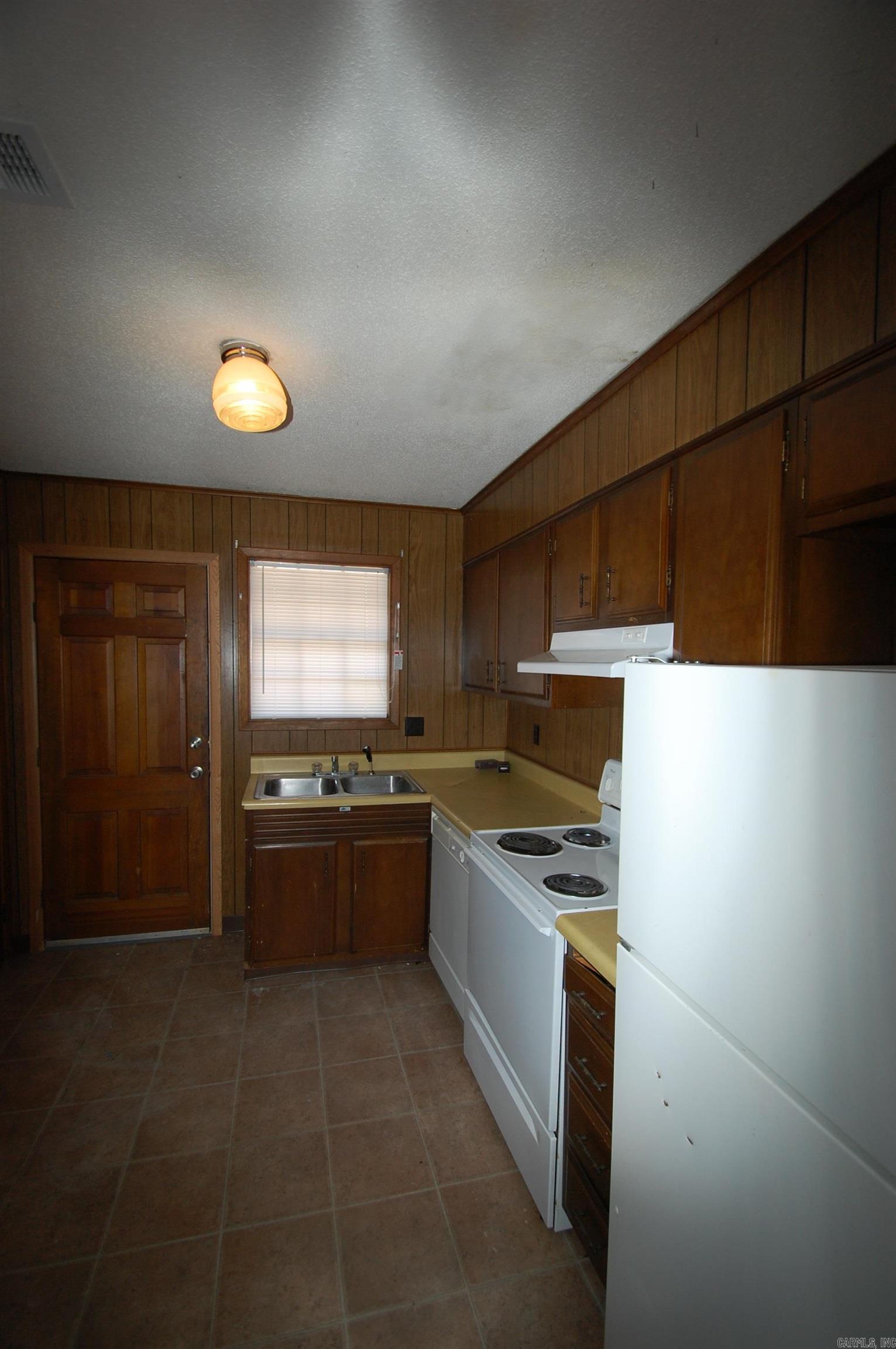 8205 E Woodview  Sherwood, AR