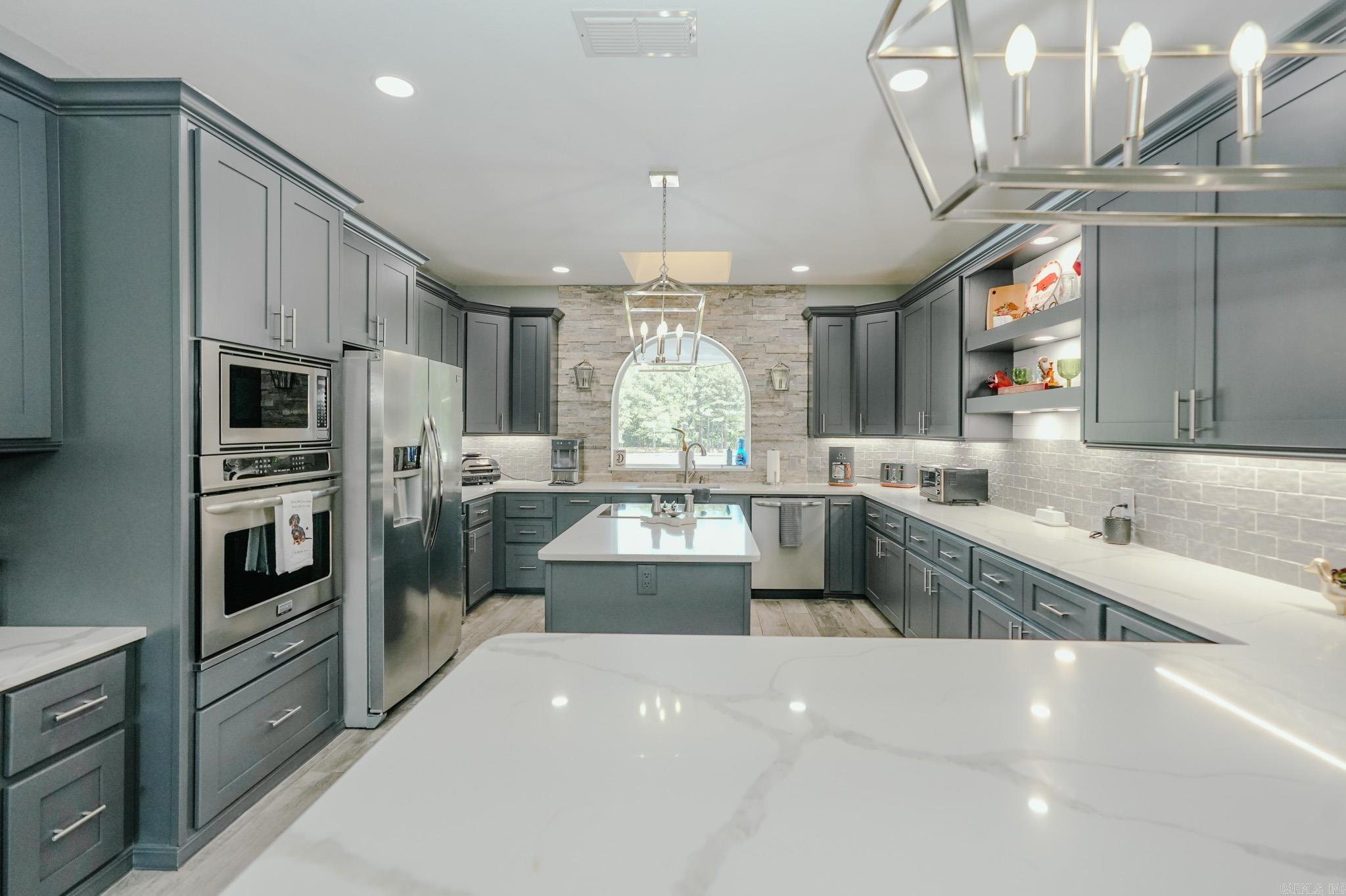408 Autrey Lane  Maud, TX