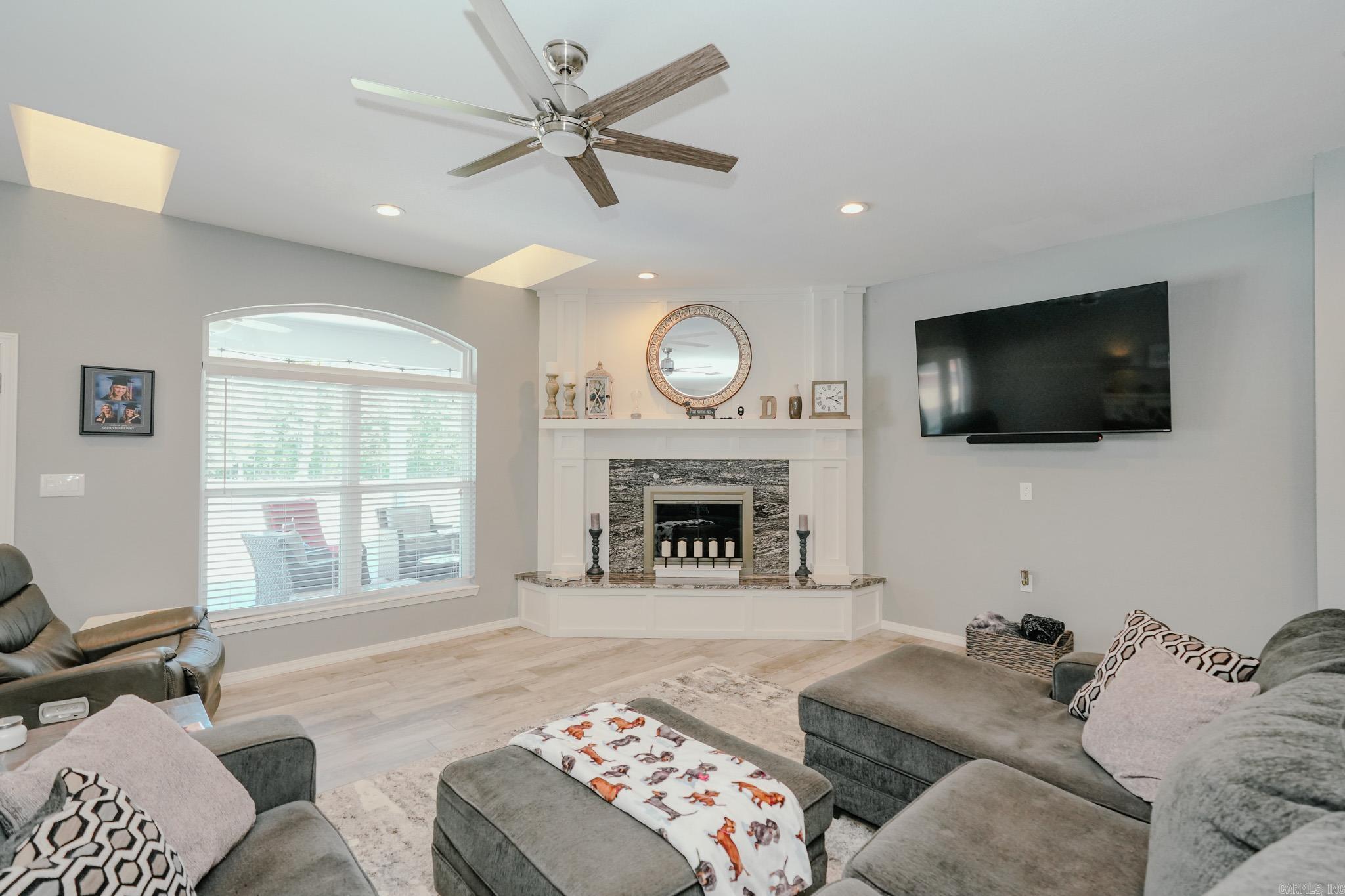 408 Autrey Lane  Maud, TX