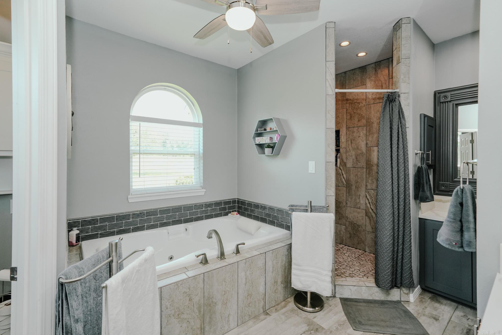 408 Autrey Lane  Maud, TX