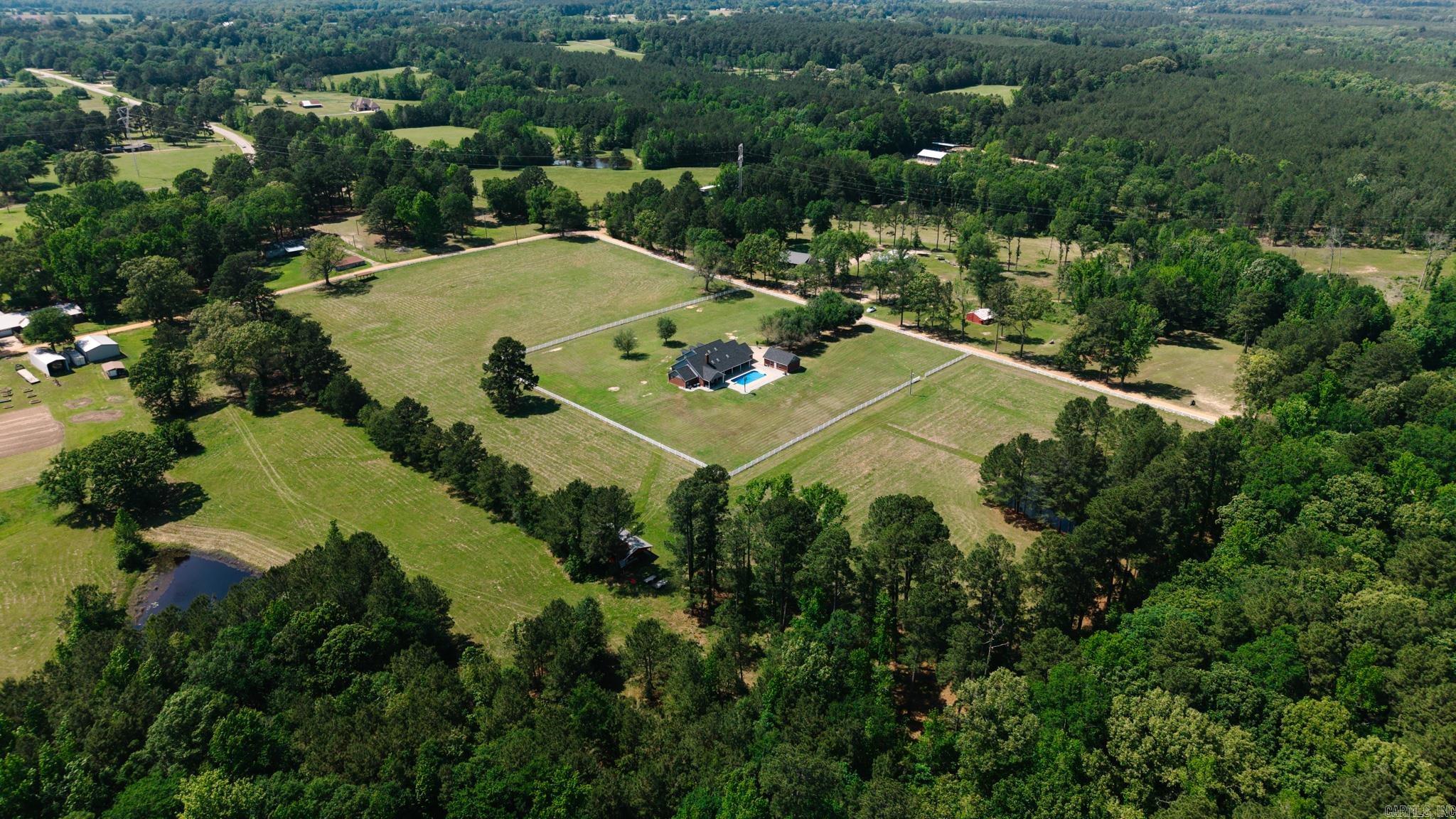 408 Autrey Lane  Maud, TX