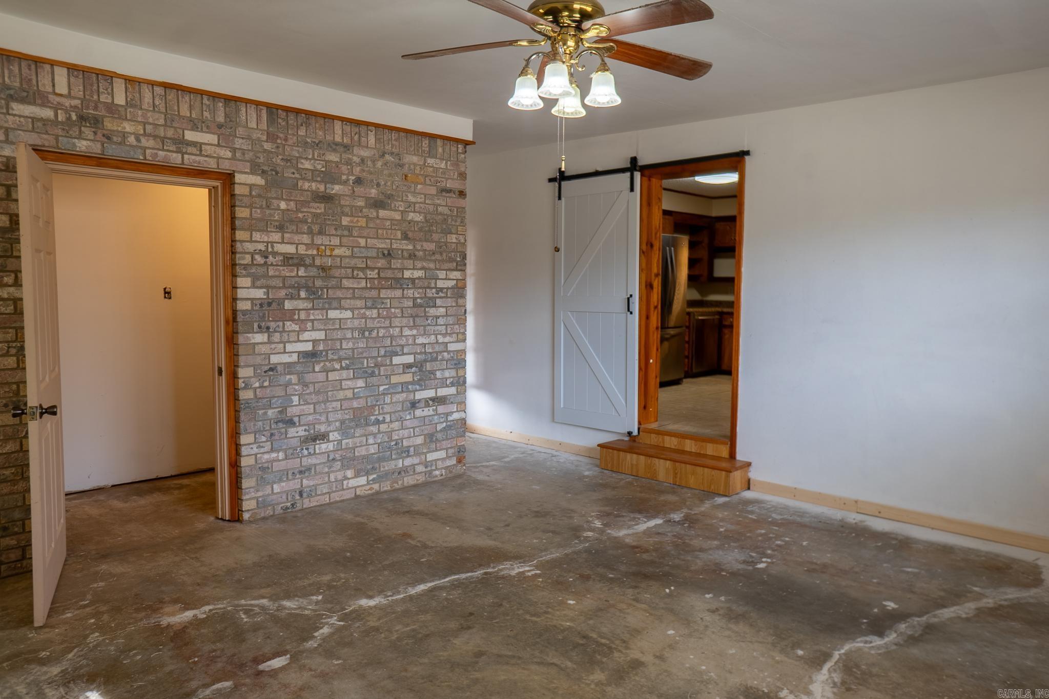 345 Harp Loop  Malvern, AR