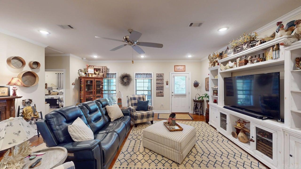 1875 Pecan Creek  Conway, AR