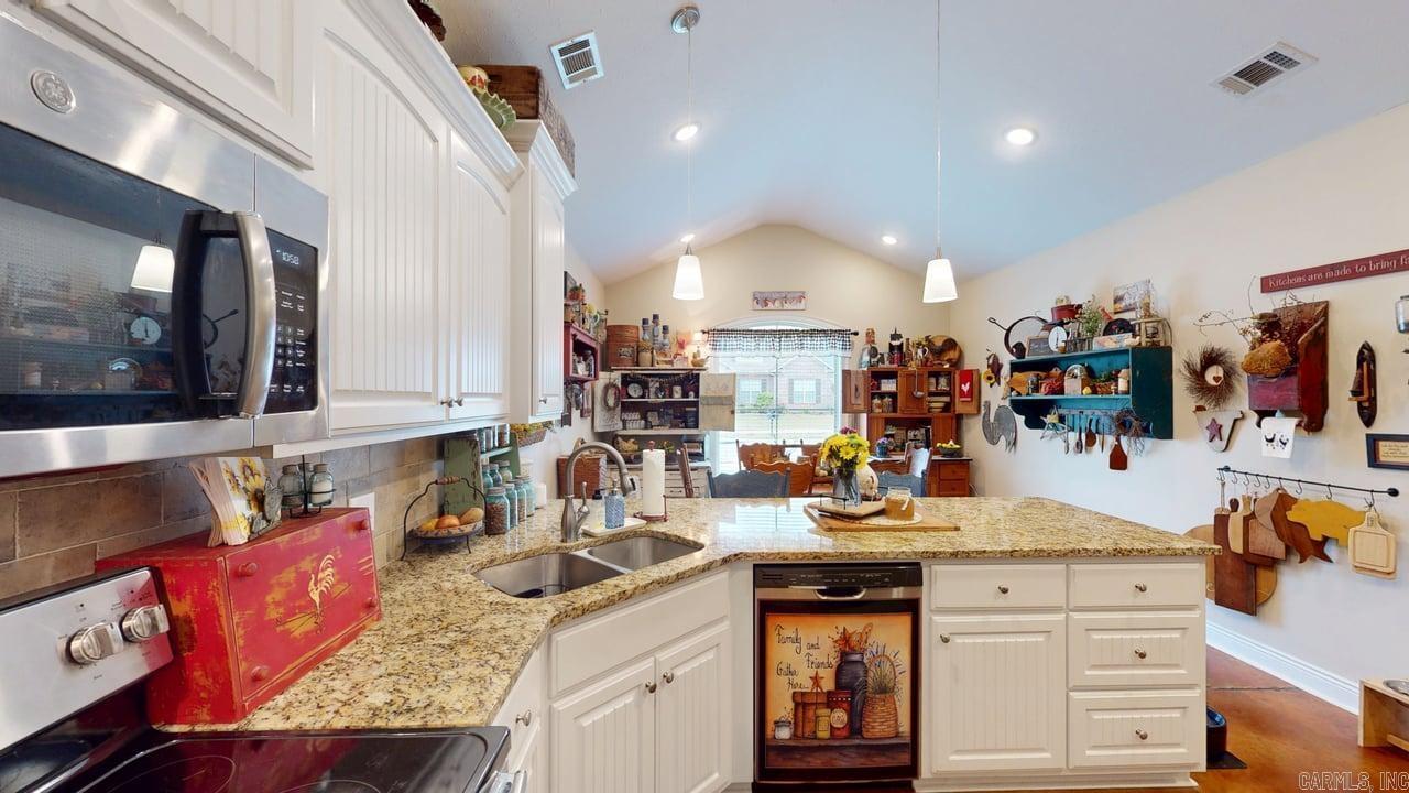 1875 Pecan Creek  Conway, AR