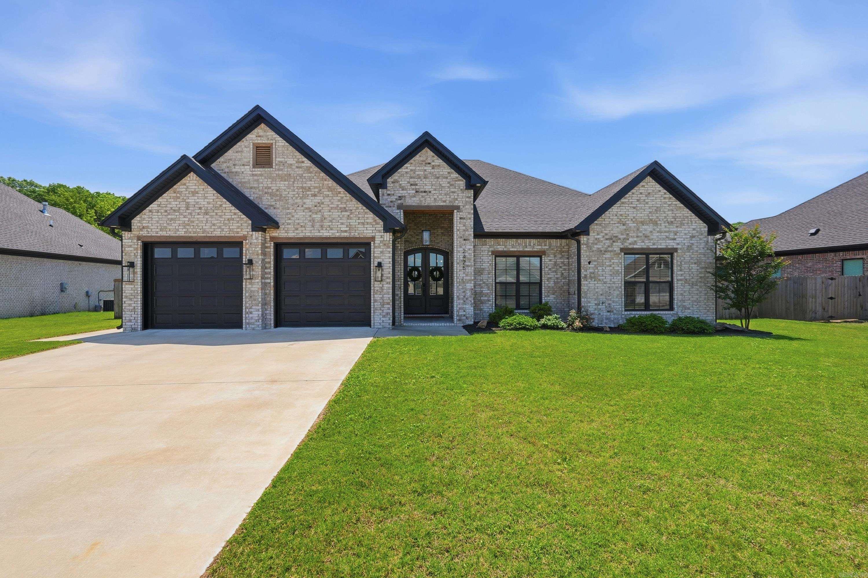 2425 Lilac Drive