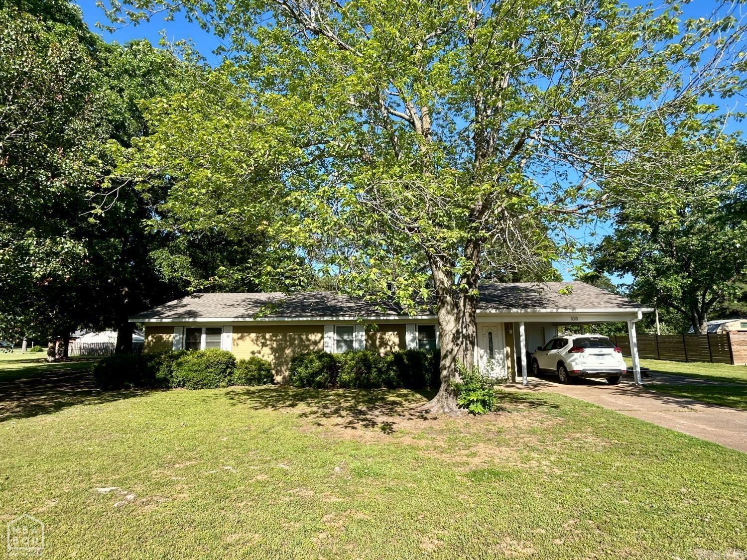 108 N Pecan