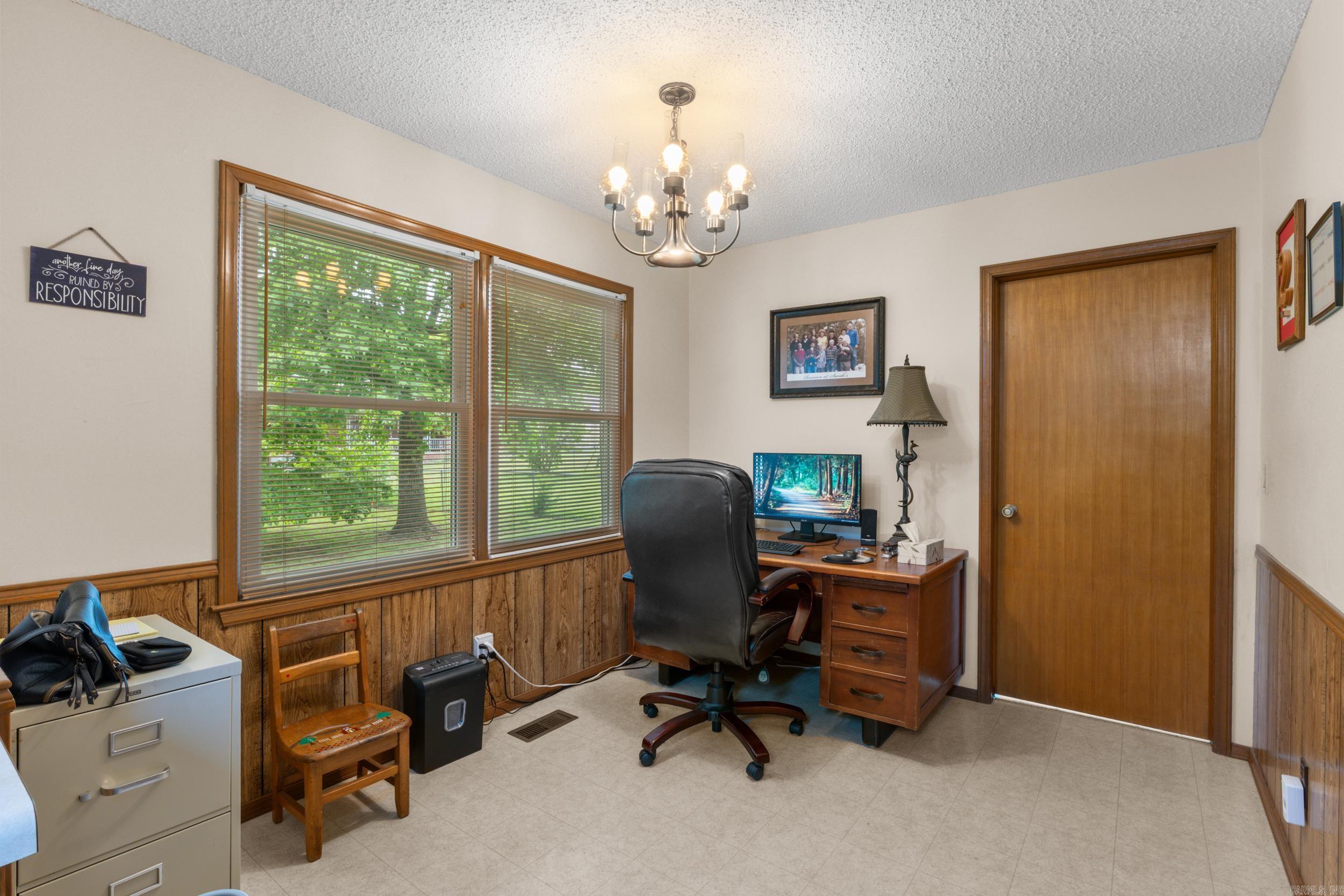 1919 Ivy Lane  Mountain Home, AR