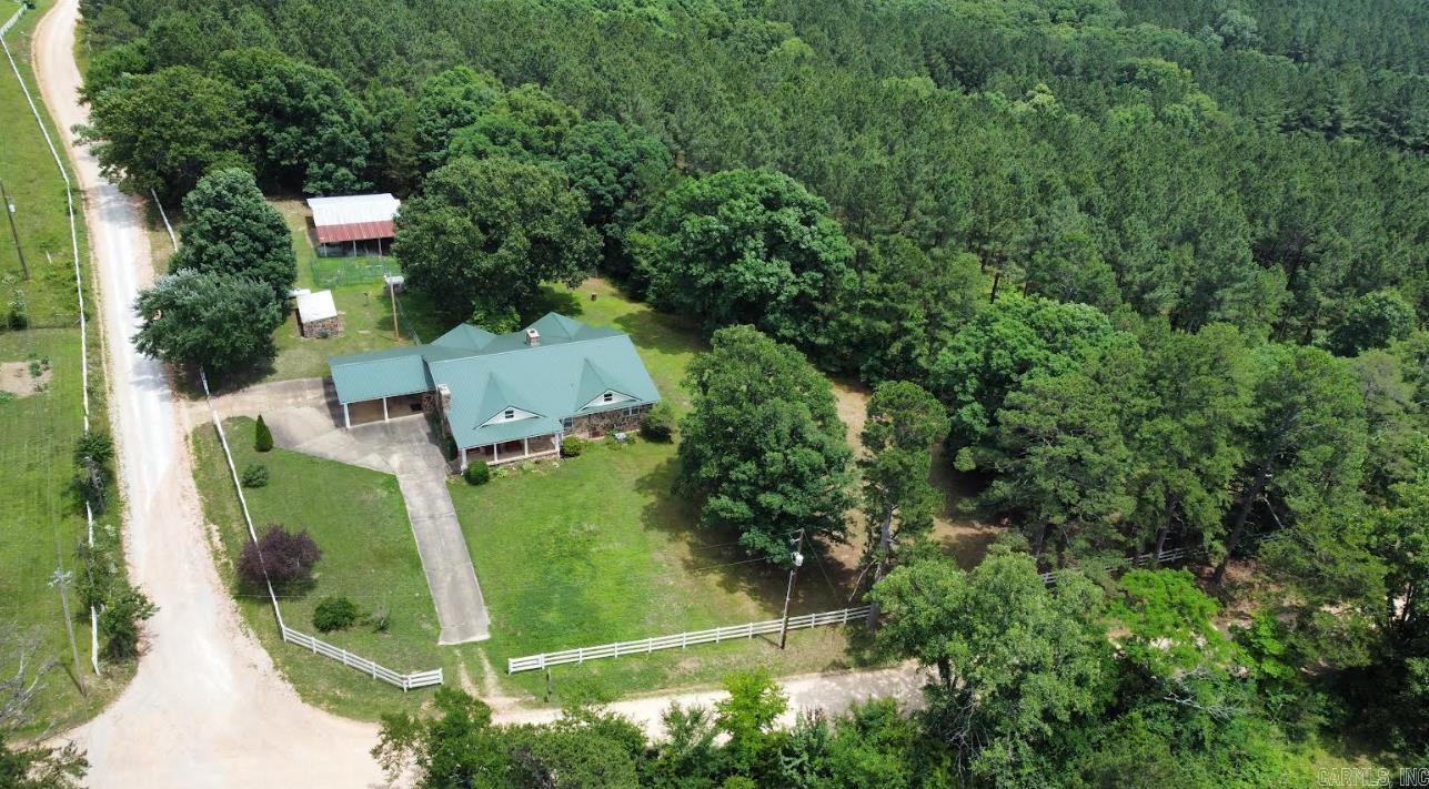 1162 Cove  Mountain View, AR