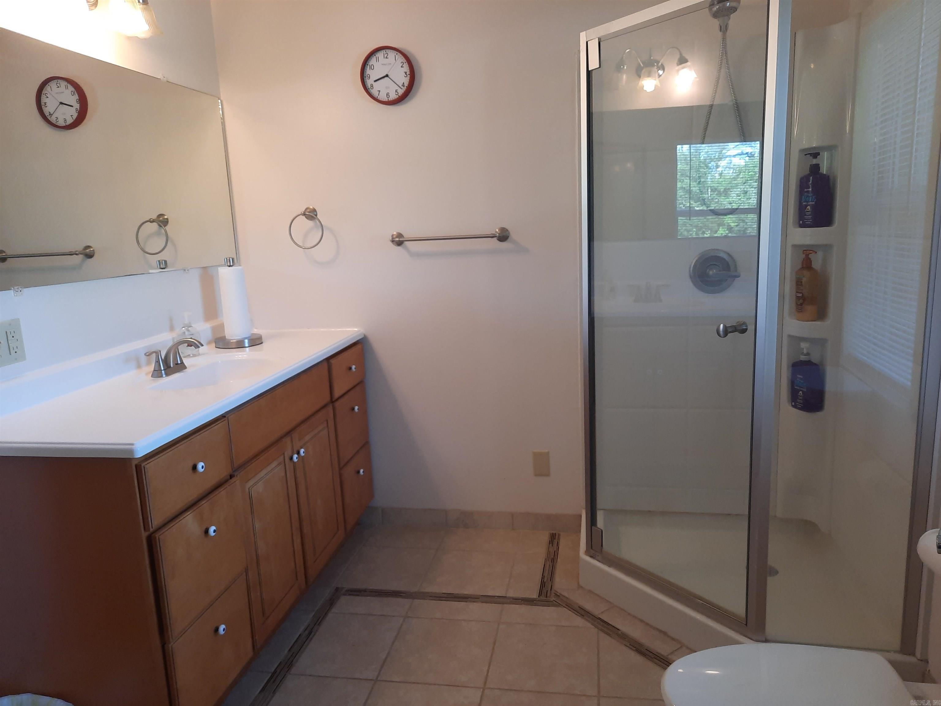 1162 Cove  Mountain View, AR