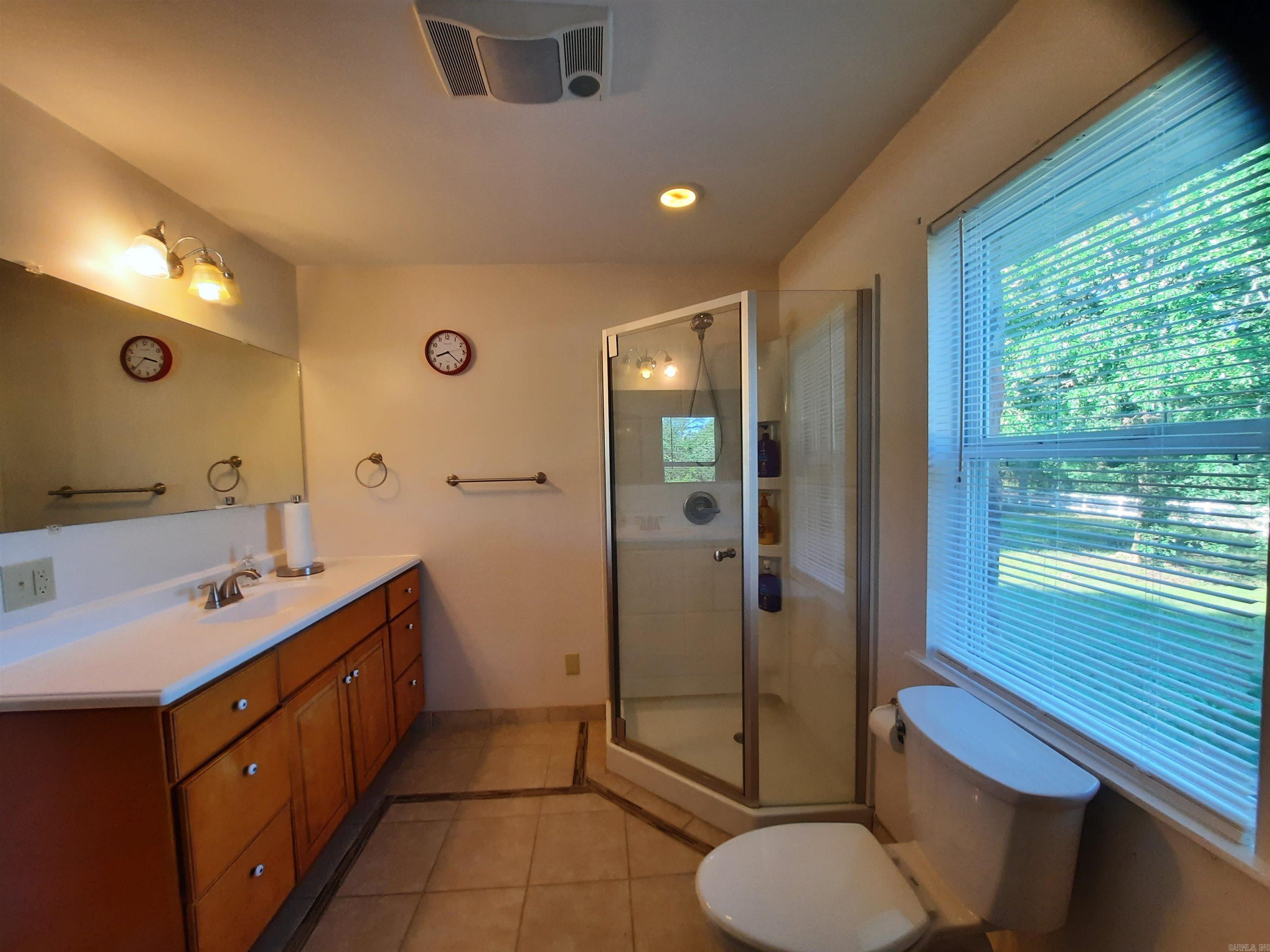 1162 Cove  Mountain View, AR