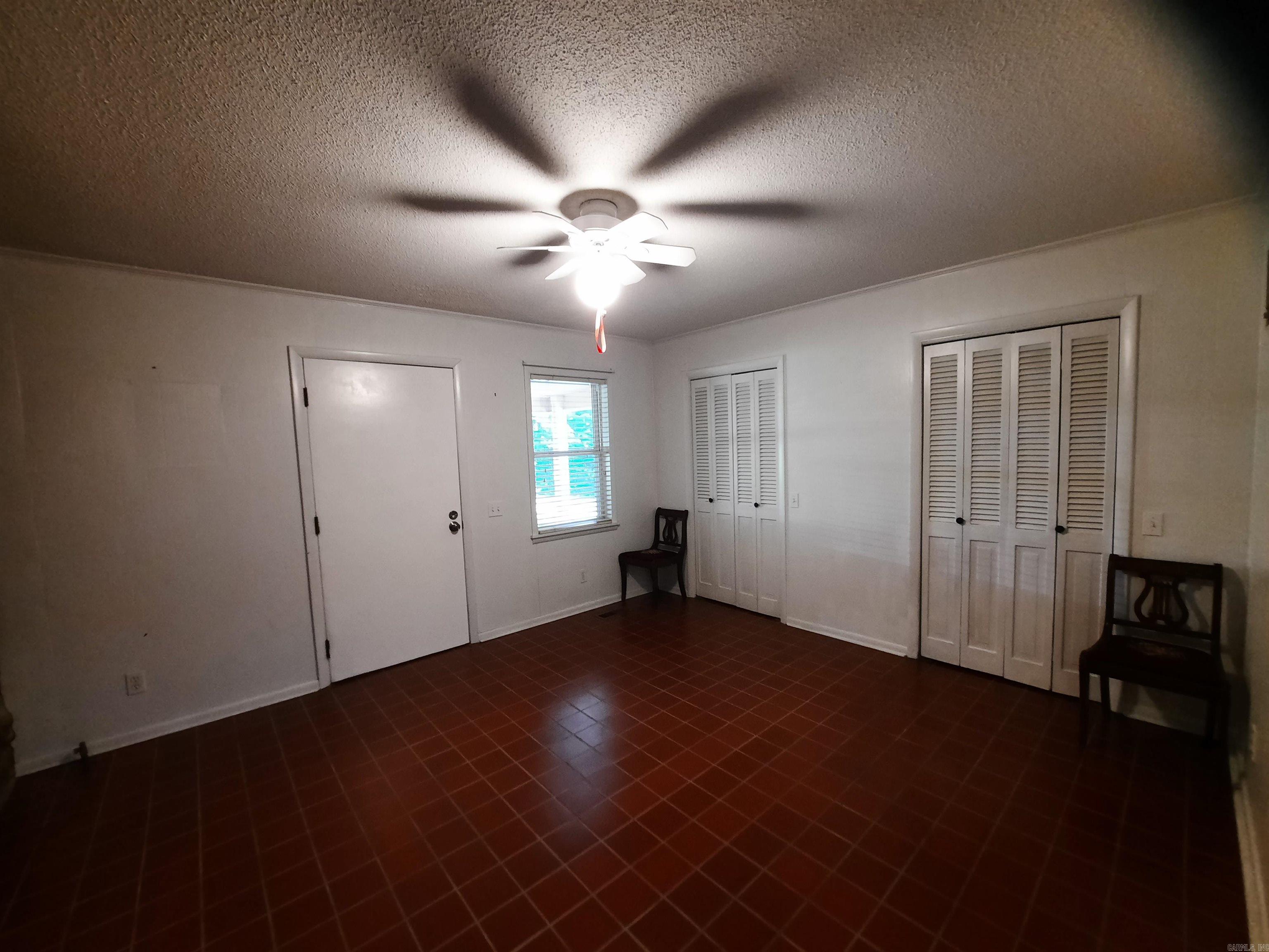 1162 Cove  Mountain View, AR