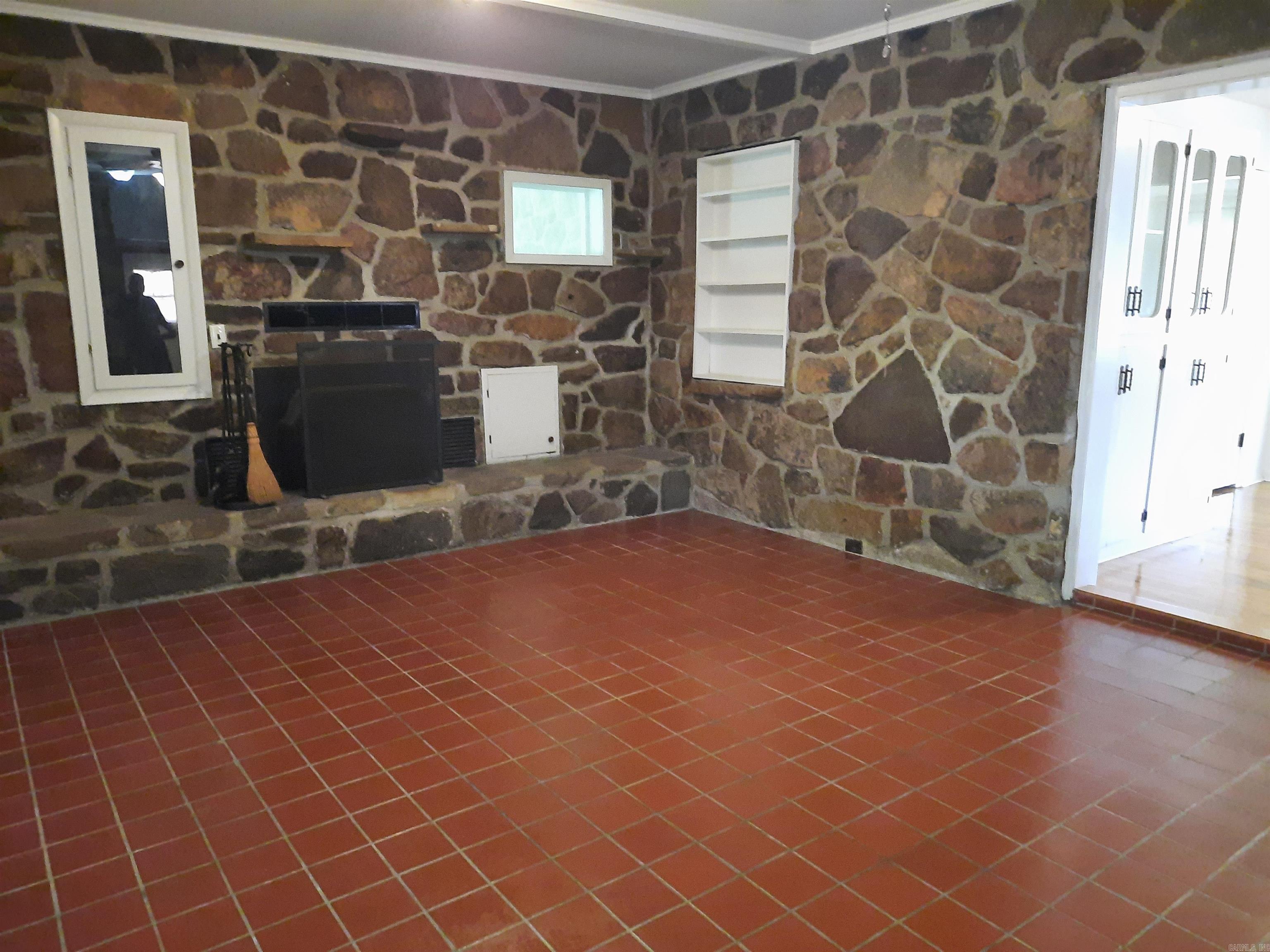 1162 Cove  Mountain View, AR