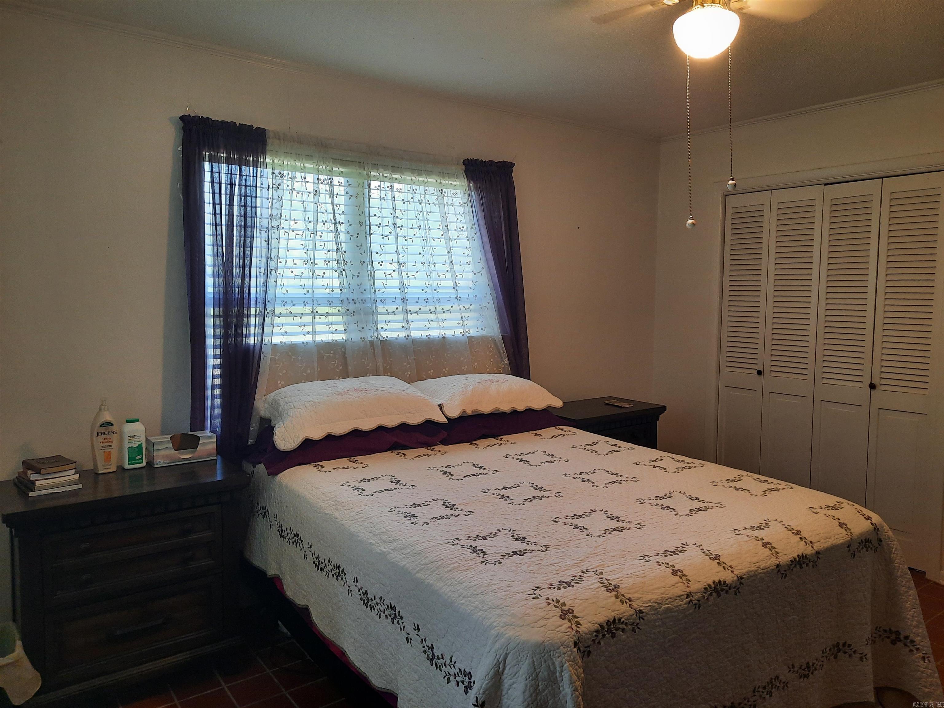 1162 Cove  Mountain View, AR
