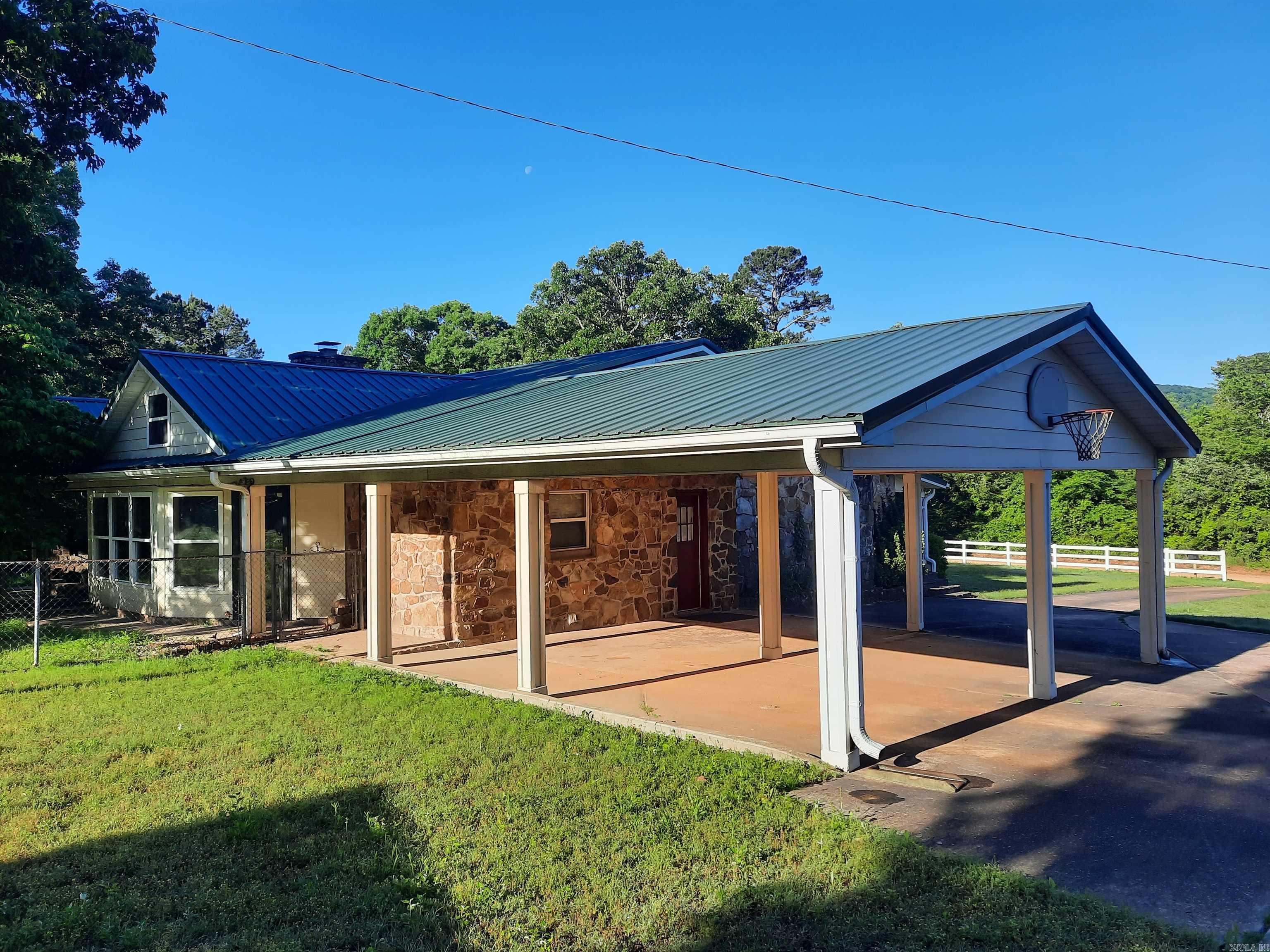 1162 Cove  Mountain View, AR