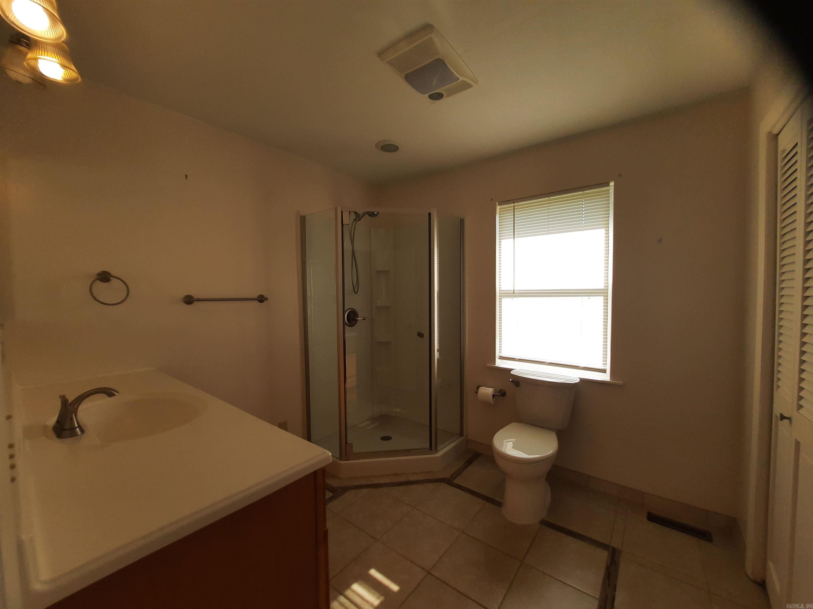 1162 Cove  Mountain View, AR