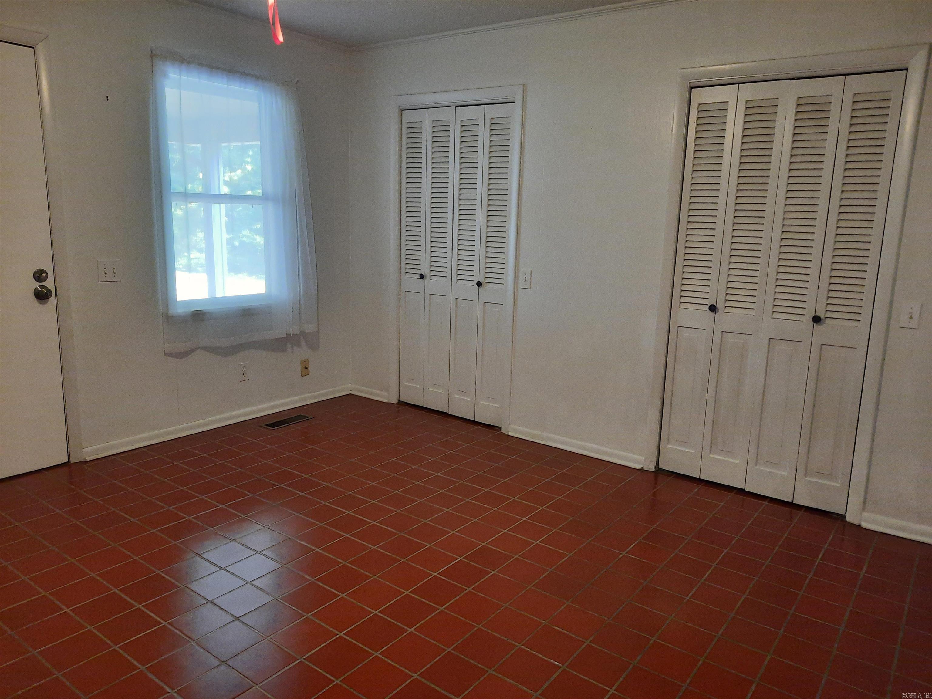 1162 Cove  Mountain View, AR