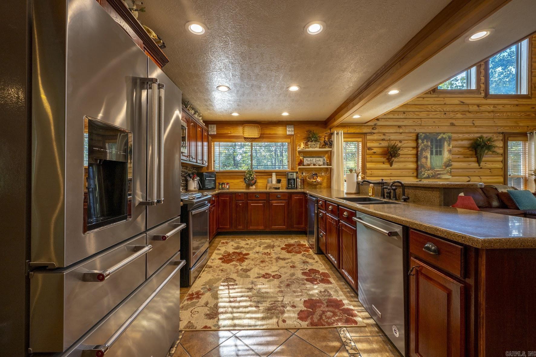 70 Crow Ln.  Sulphur Rock, AR
