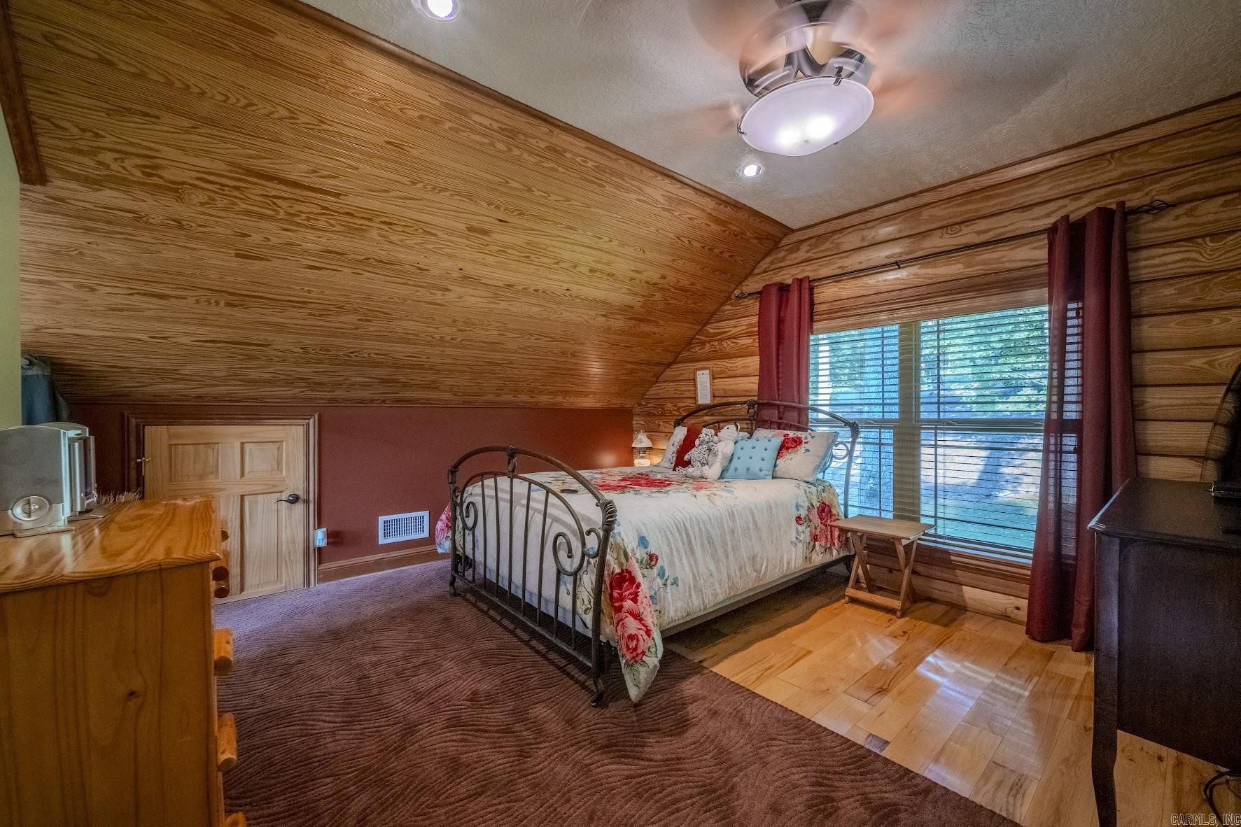 70 Crow Ln.  Sulphur Rock, AR