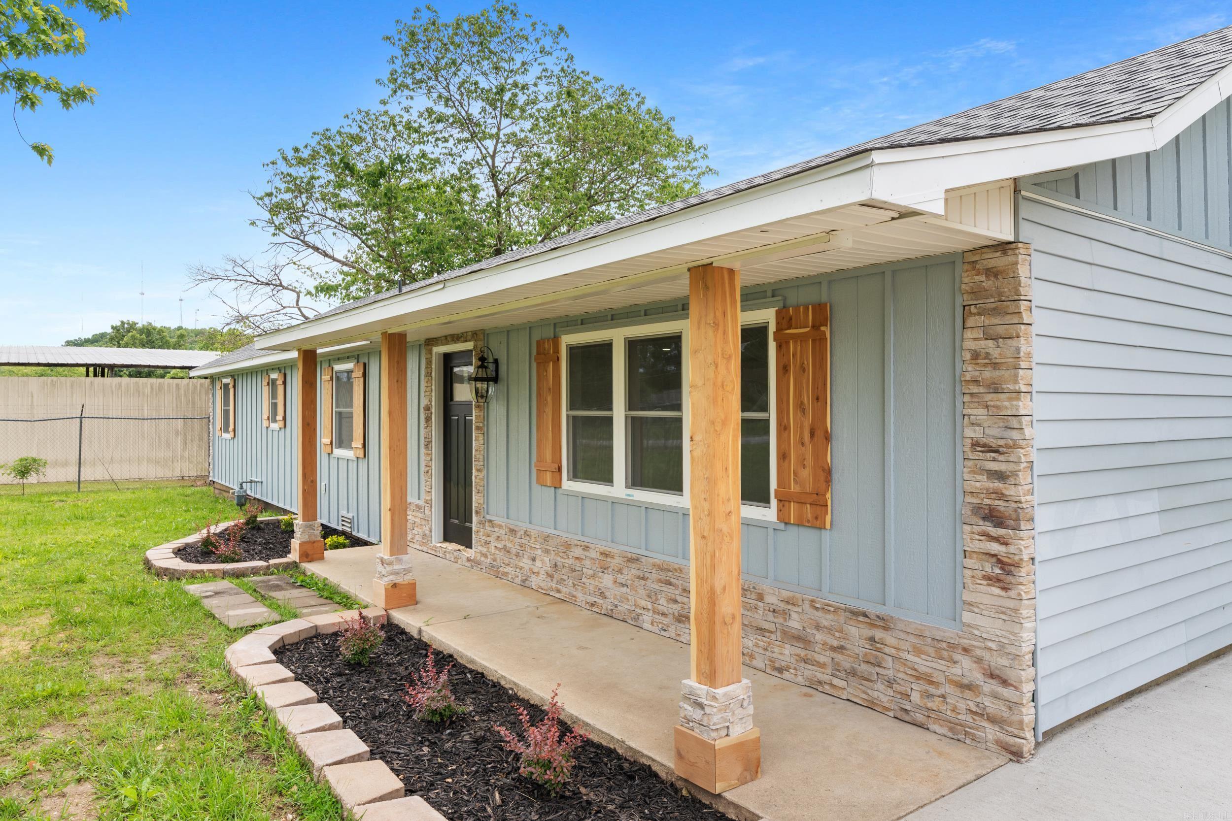 496 CR 27  Mountain Home, AR