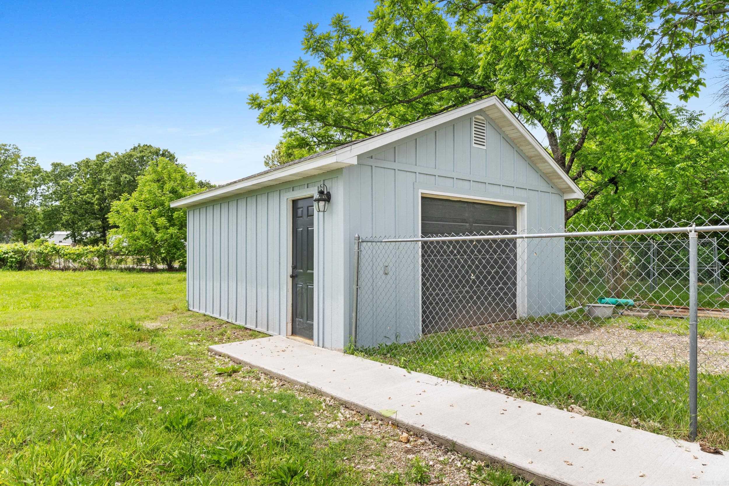 496 CR 27  Mountain Home, AR